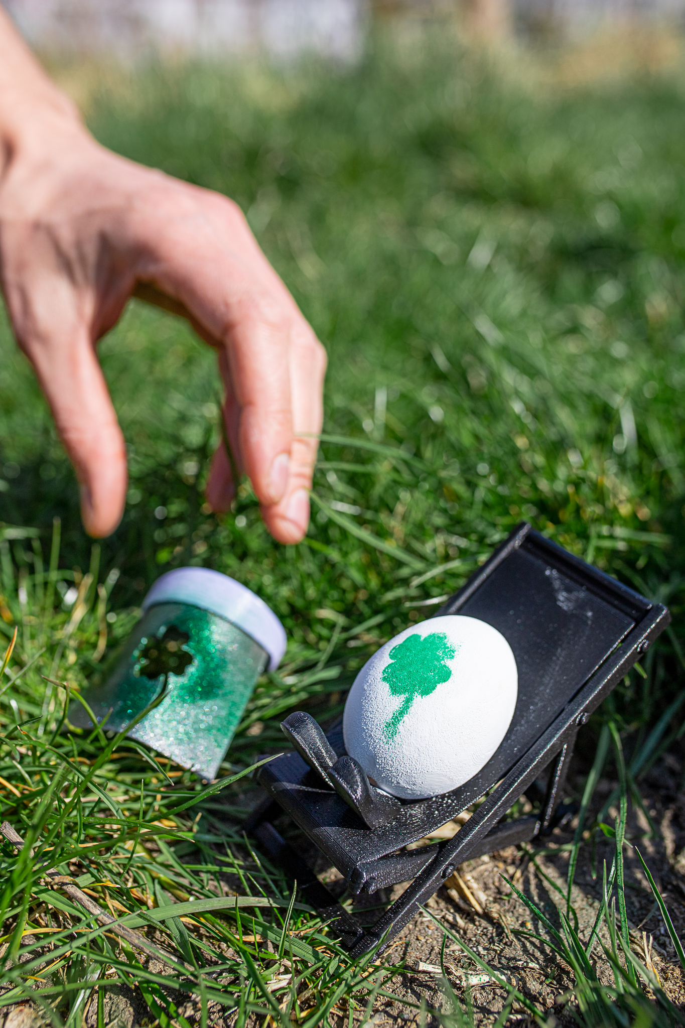 Miniatura 6 do modelo 3D Easter egg spray paint stencils
