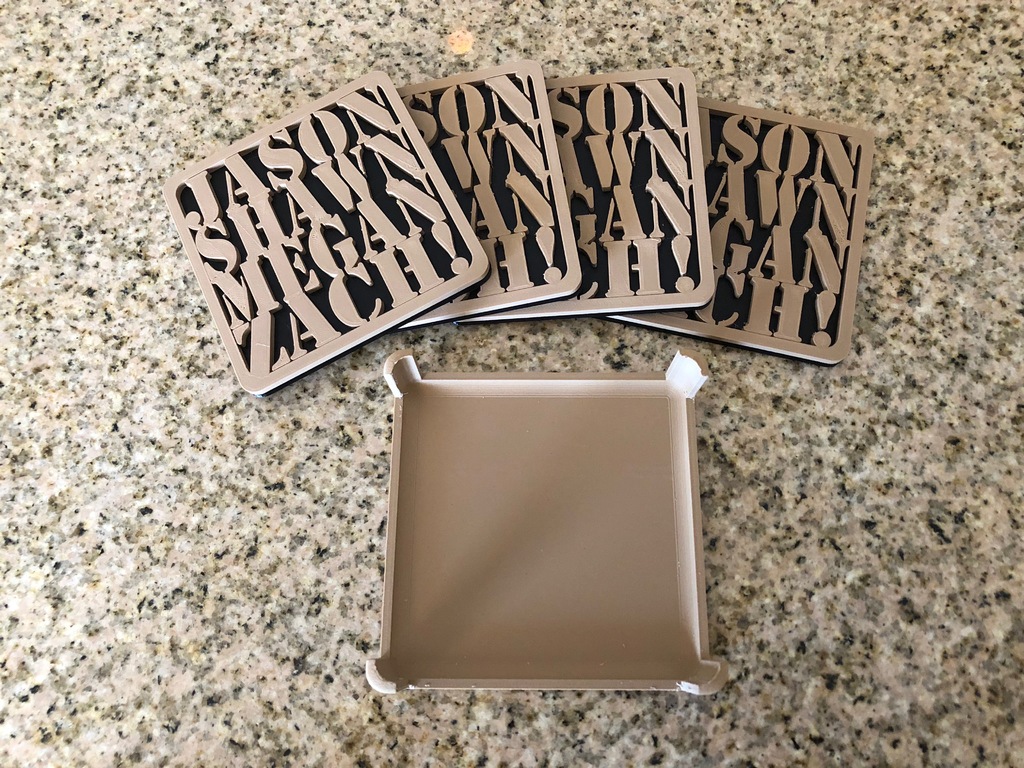 Miniatura 2 do modelo 3D Customizable Coasters with Holder