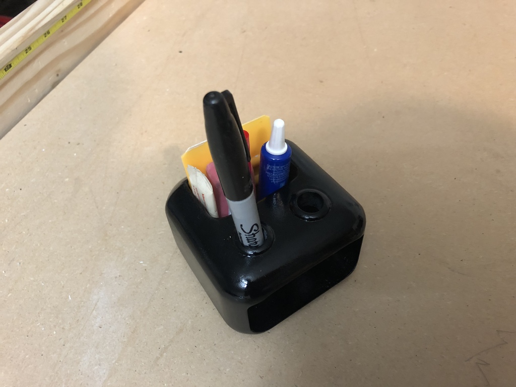 Small Desk Caddy by MeesterEd Download free STL model