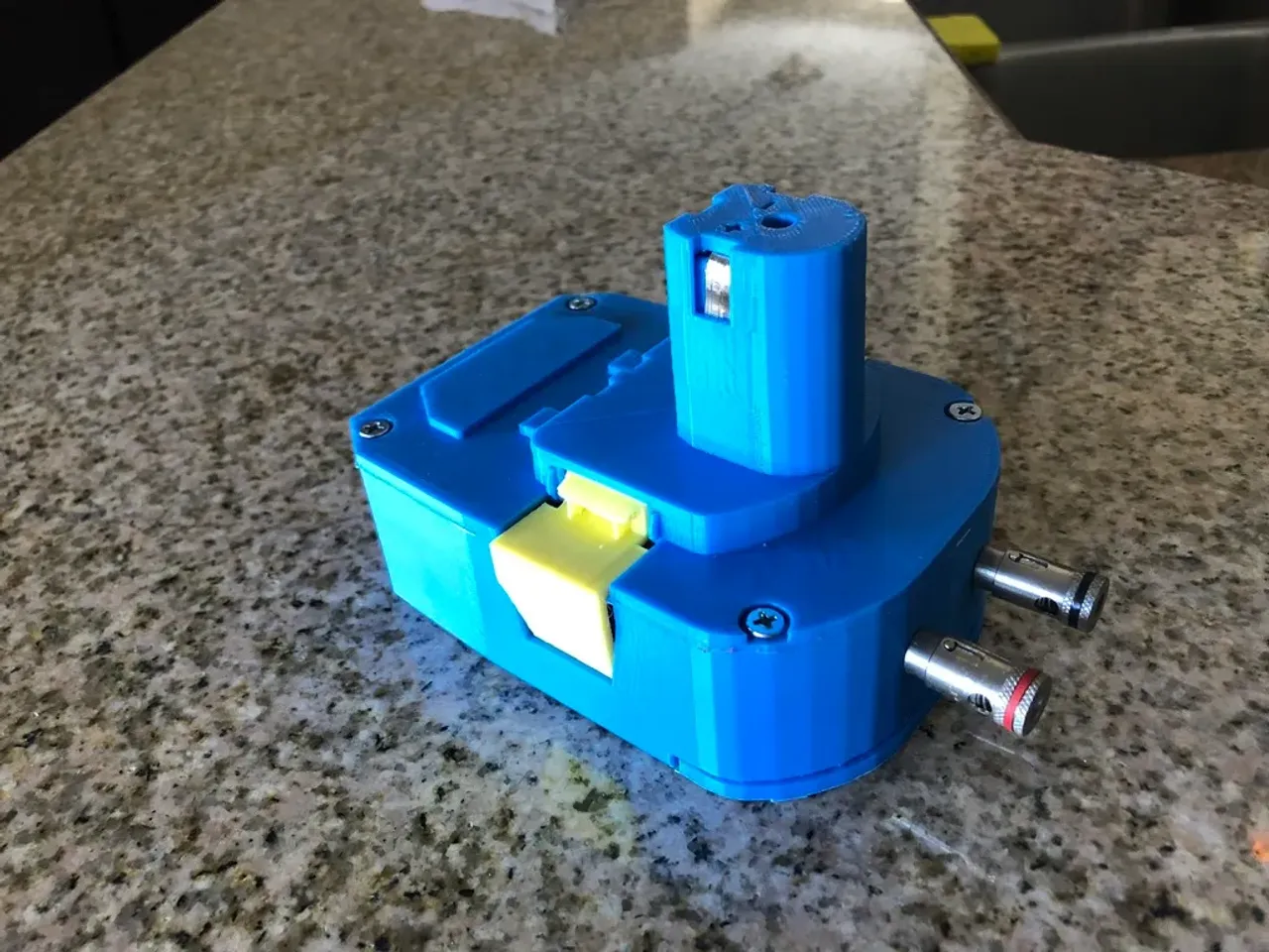 Ryobi Battery Pack to AC by MeesterEd | Download free STL model | Printables.com