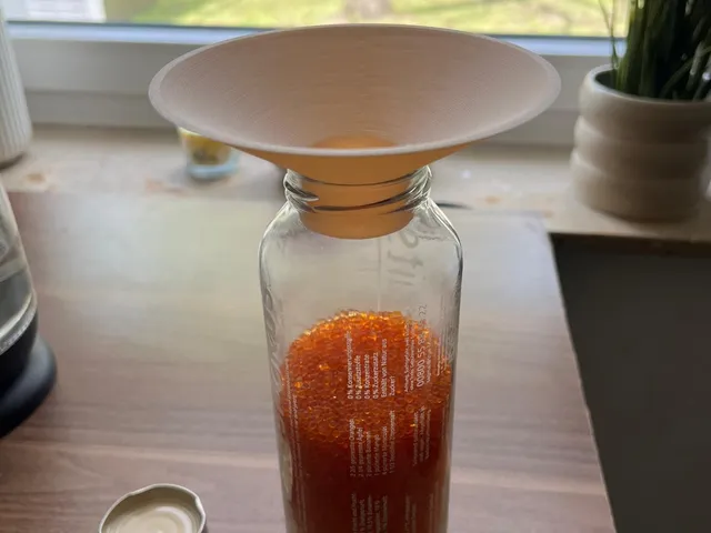 True Fruits Bottle 750ml Funnel