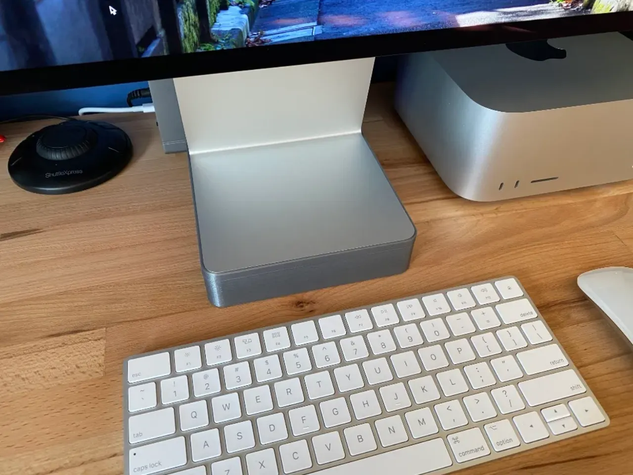 2022 Apple Studio Display Stand by This Does Not Compute