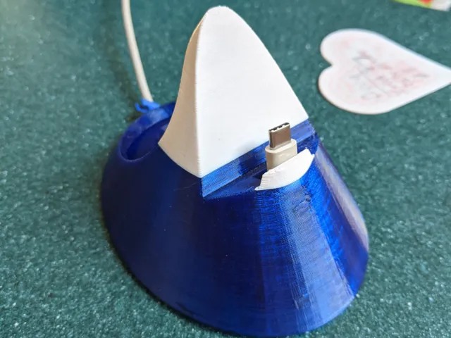 The wave - Whitecap shaped charging stand