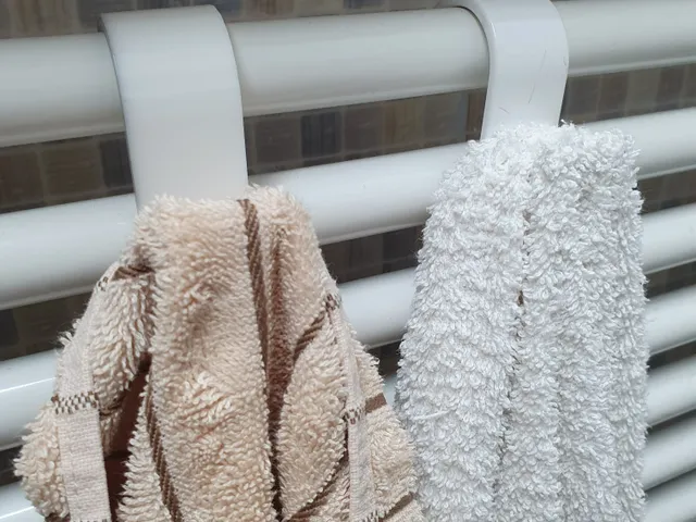 Towel Hook for horizontal radiator (bathroom)