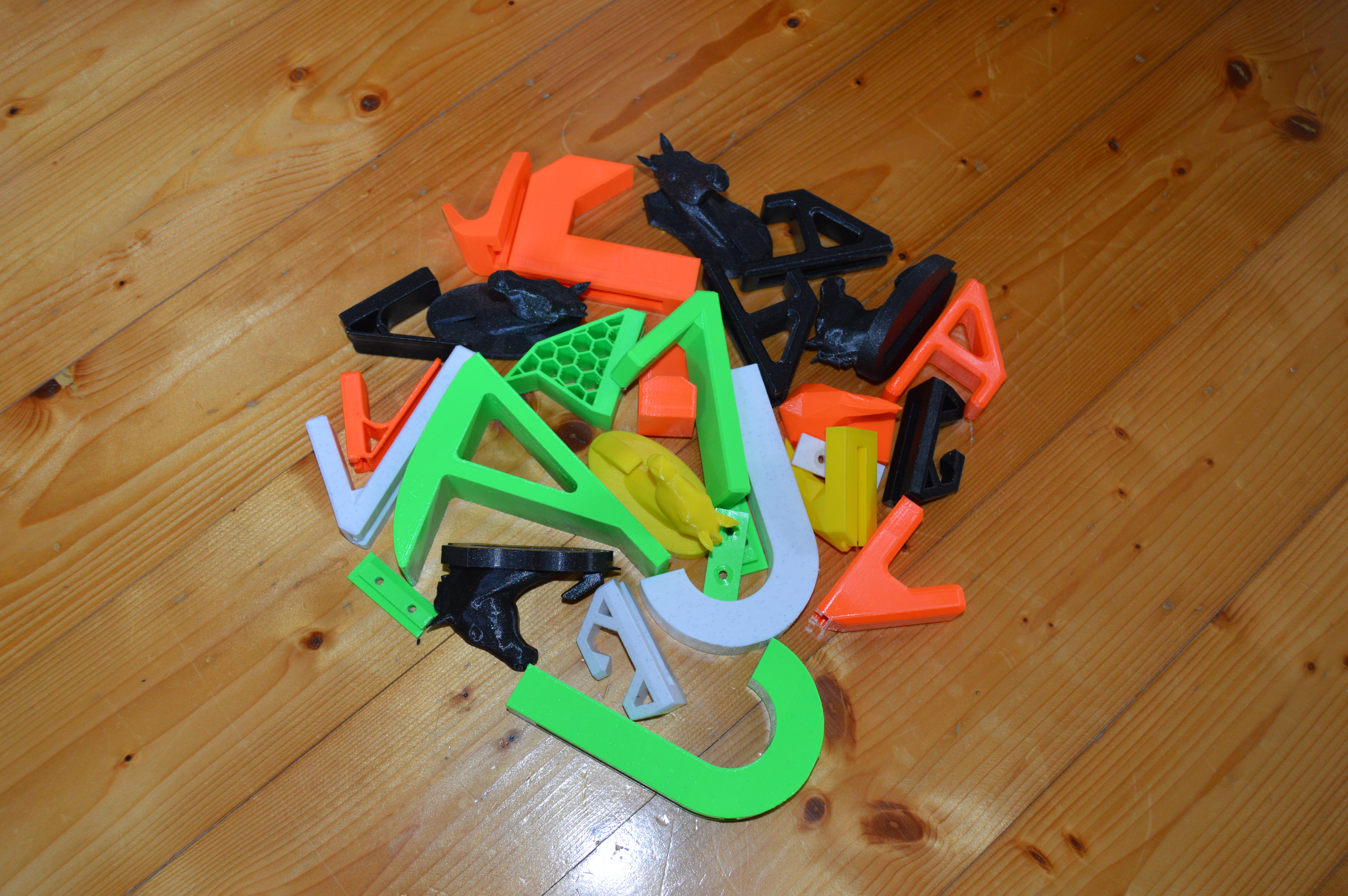 Miniatura 3 do modelo 3D Detachable wall hooks