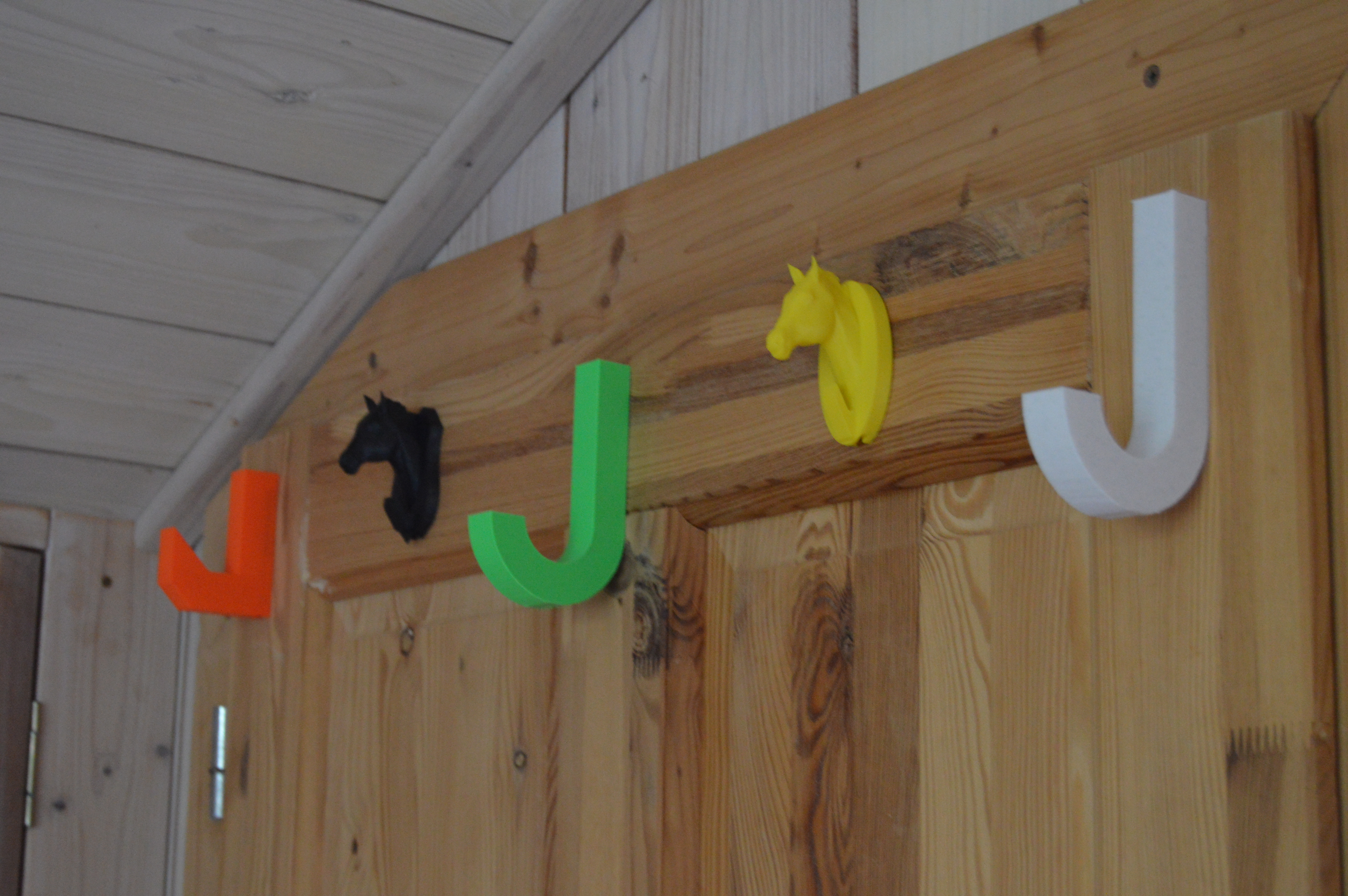 Miniatura 6 do modelo 3D Detachable wall hooks