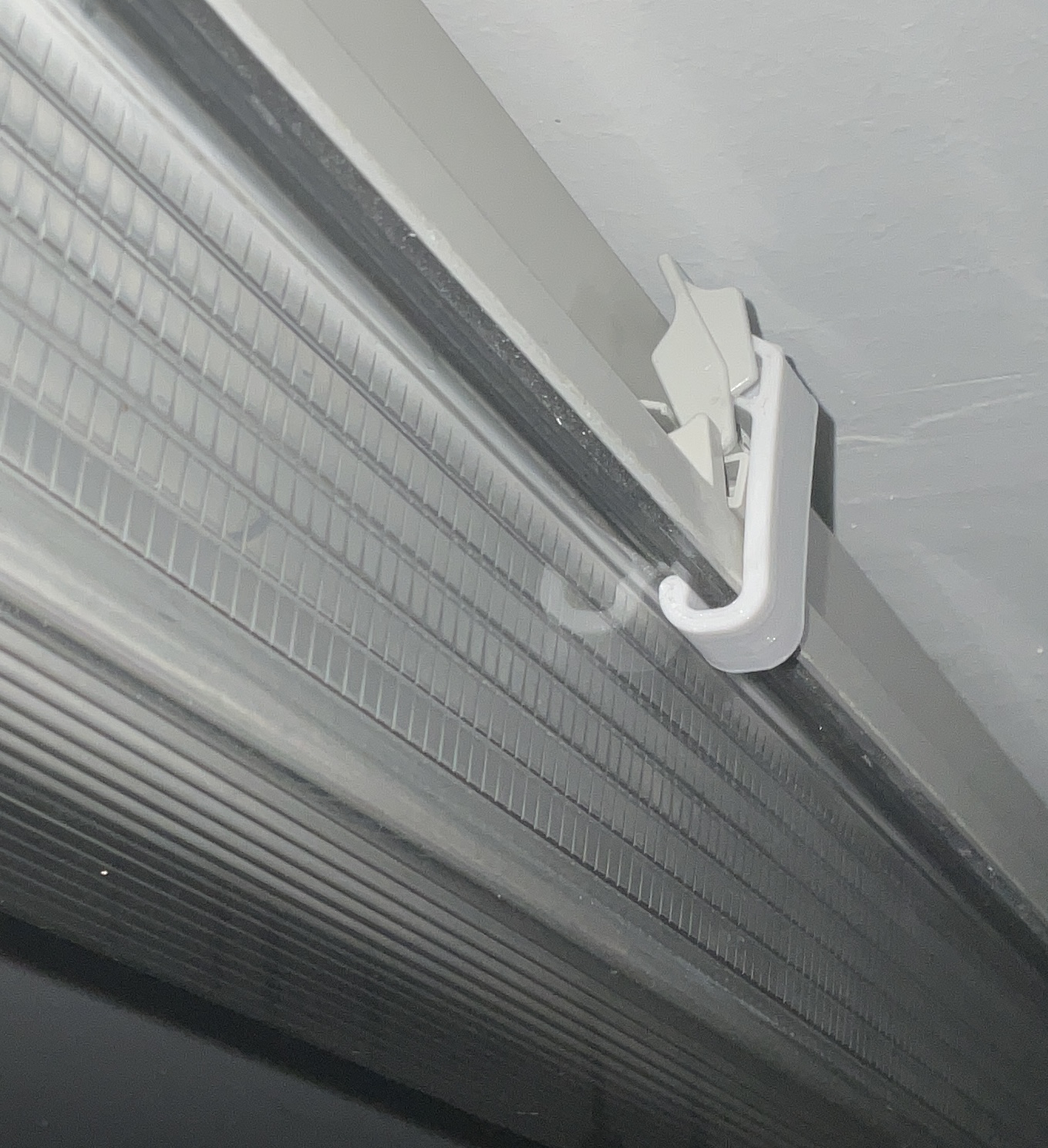 Clip for neon lamp - replacement part