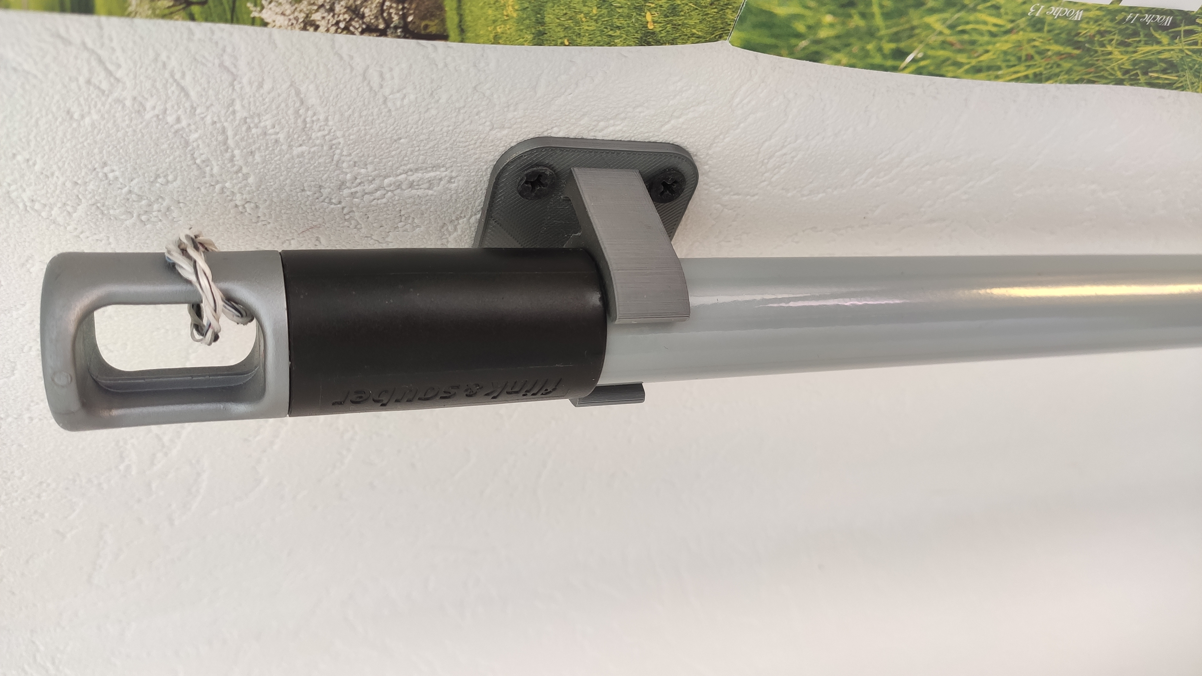 Fixation 25mm  broomstick to wall