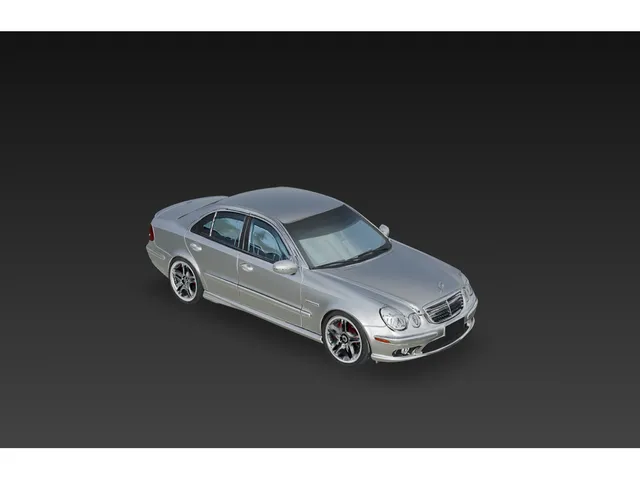 Mercedes E55 AMG W211