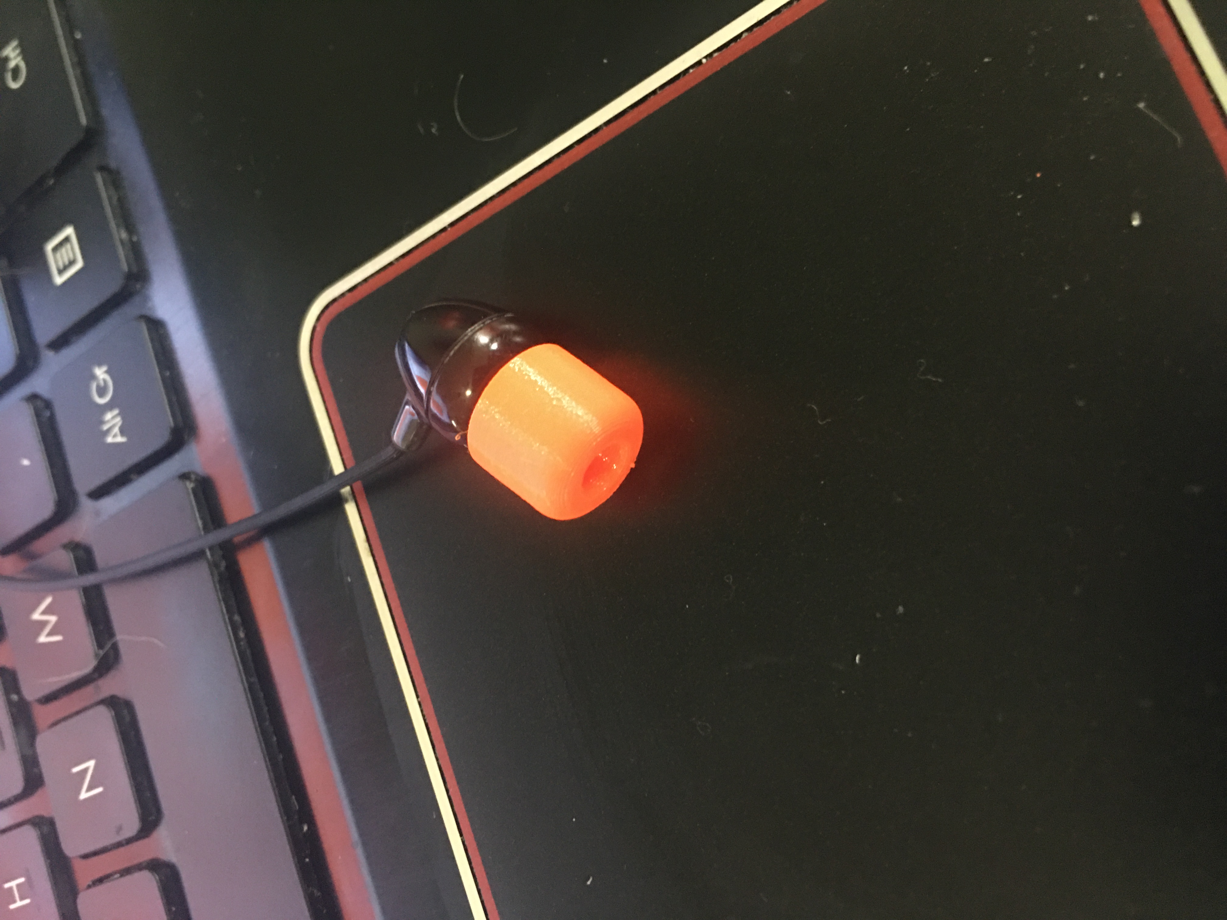 Replacement earpads for headset