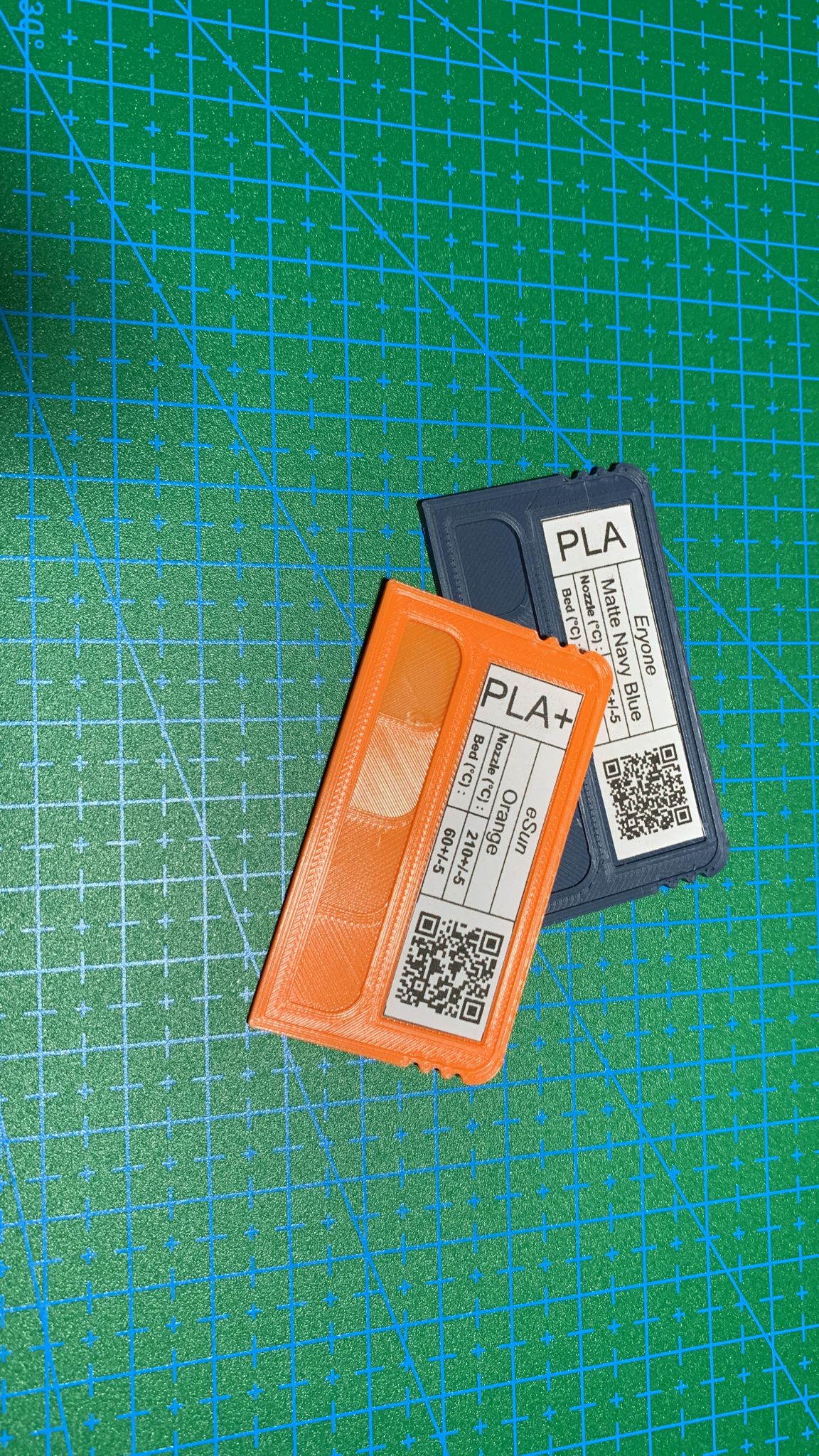 Filament swatch with label space
