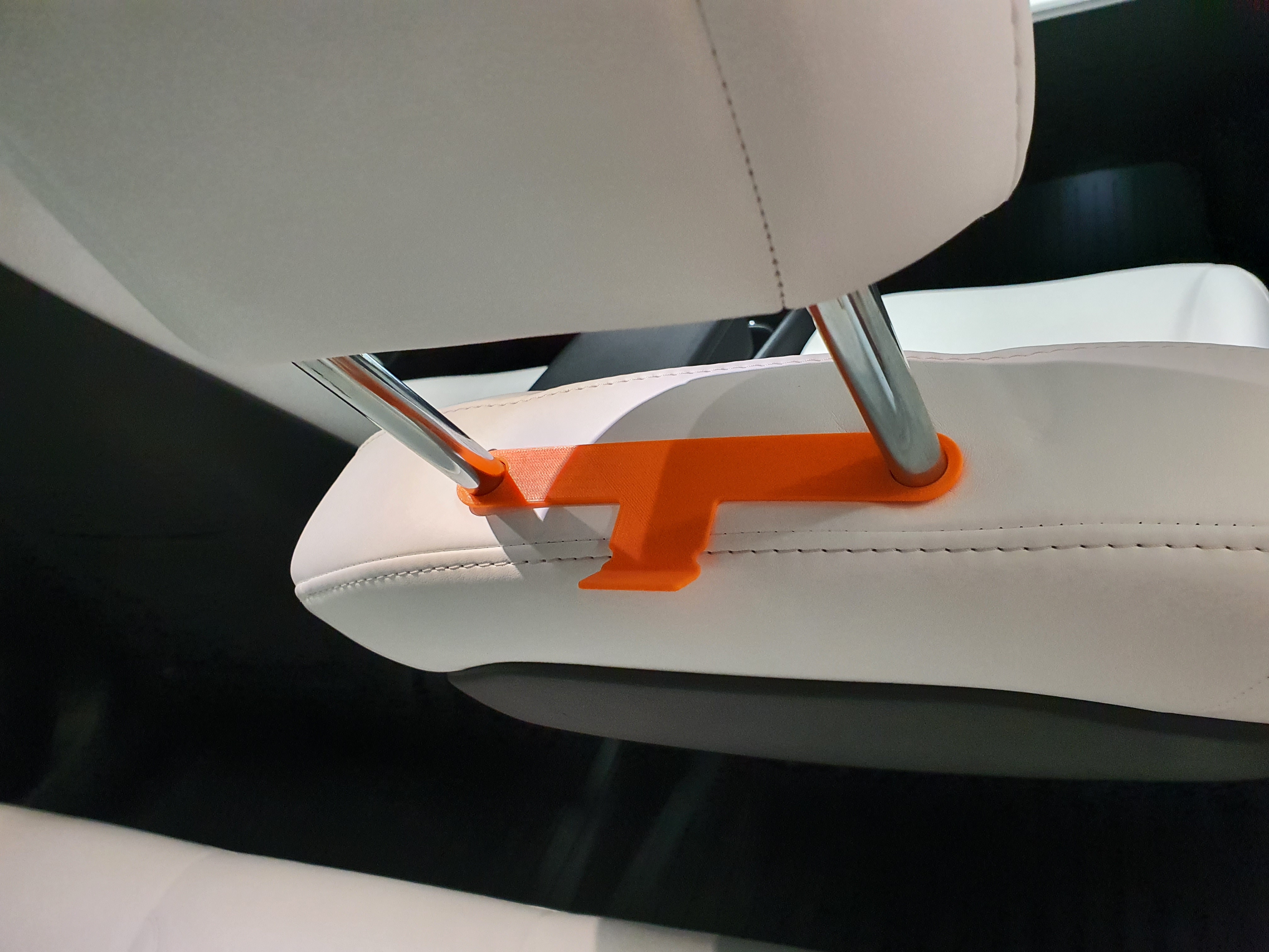 Headrest hook for Tesla model 3 von Forensics