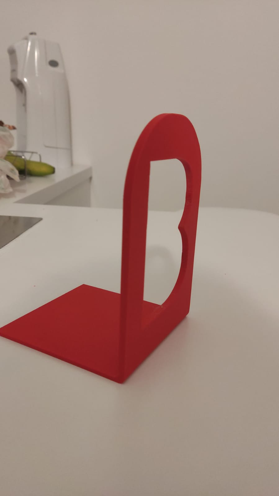 Bookend "B" of books