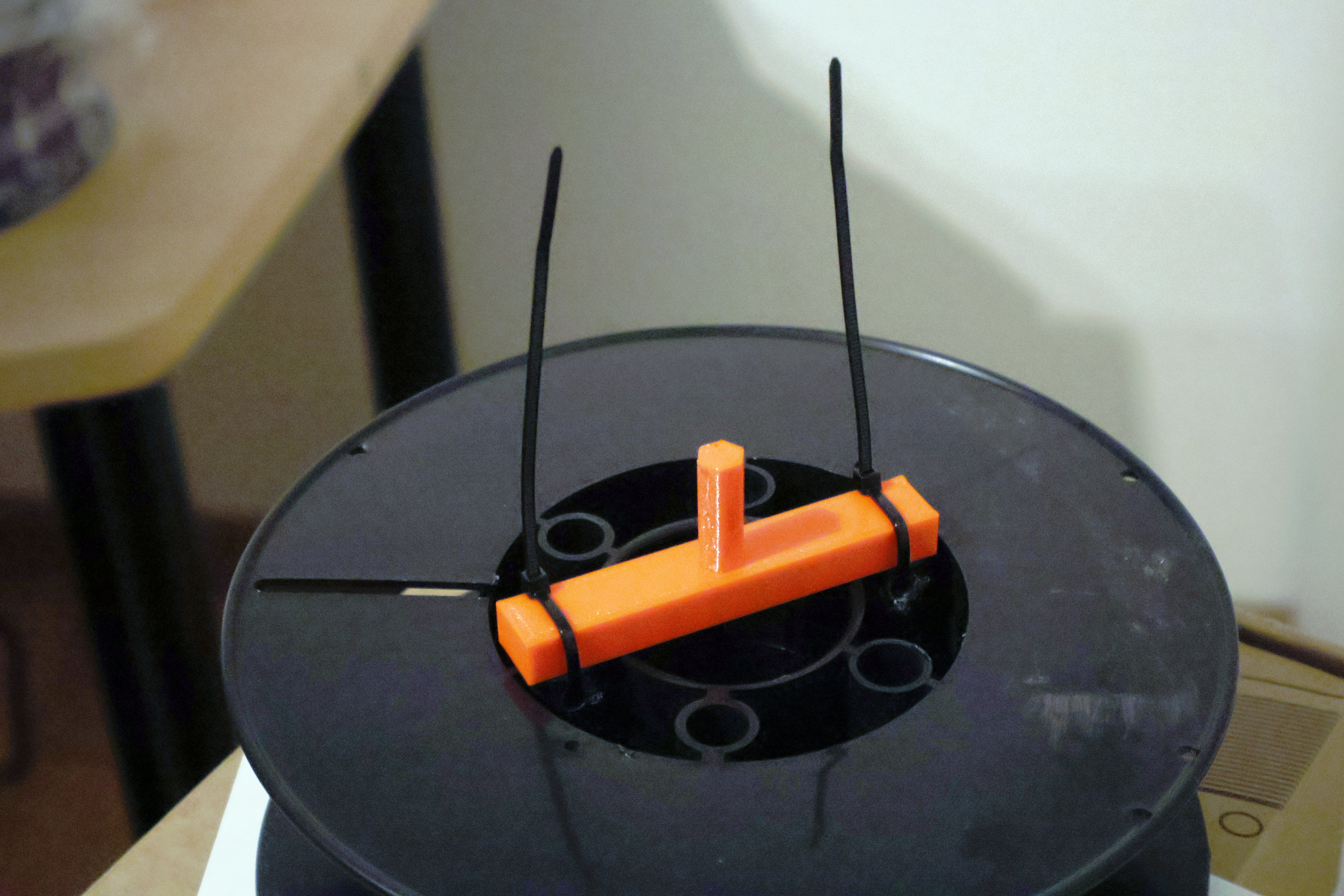 Miniatura 2 do modelo 3D Respooling adapter tool