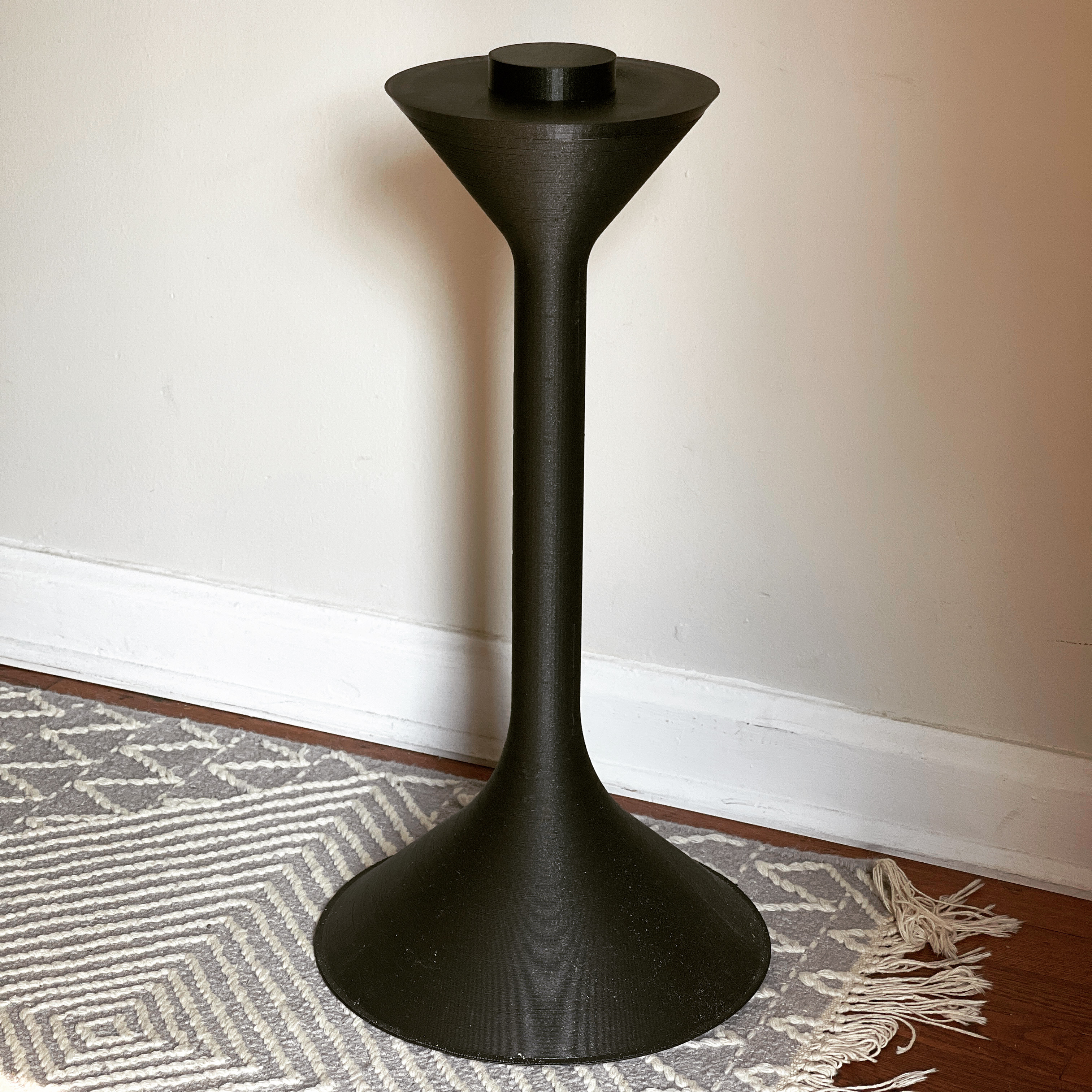 Miniatura 2 do modelo 3D Modern Side table Base