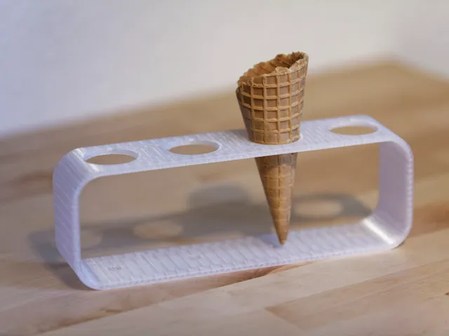 Ice Cone Holder / Eistütenhalter