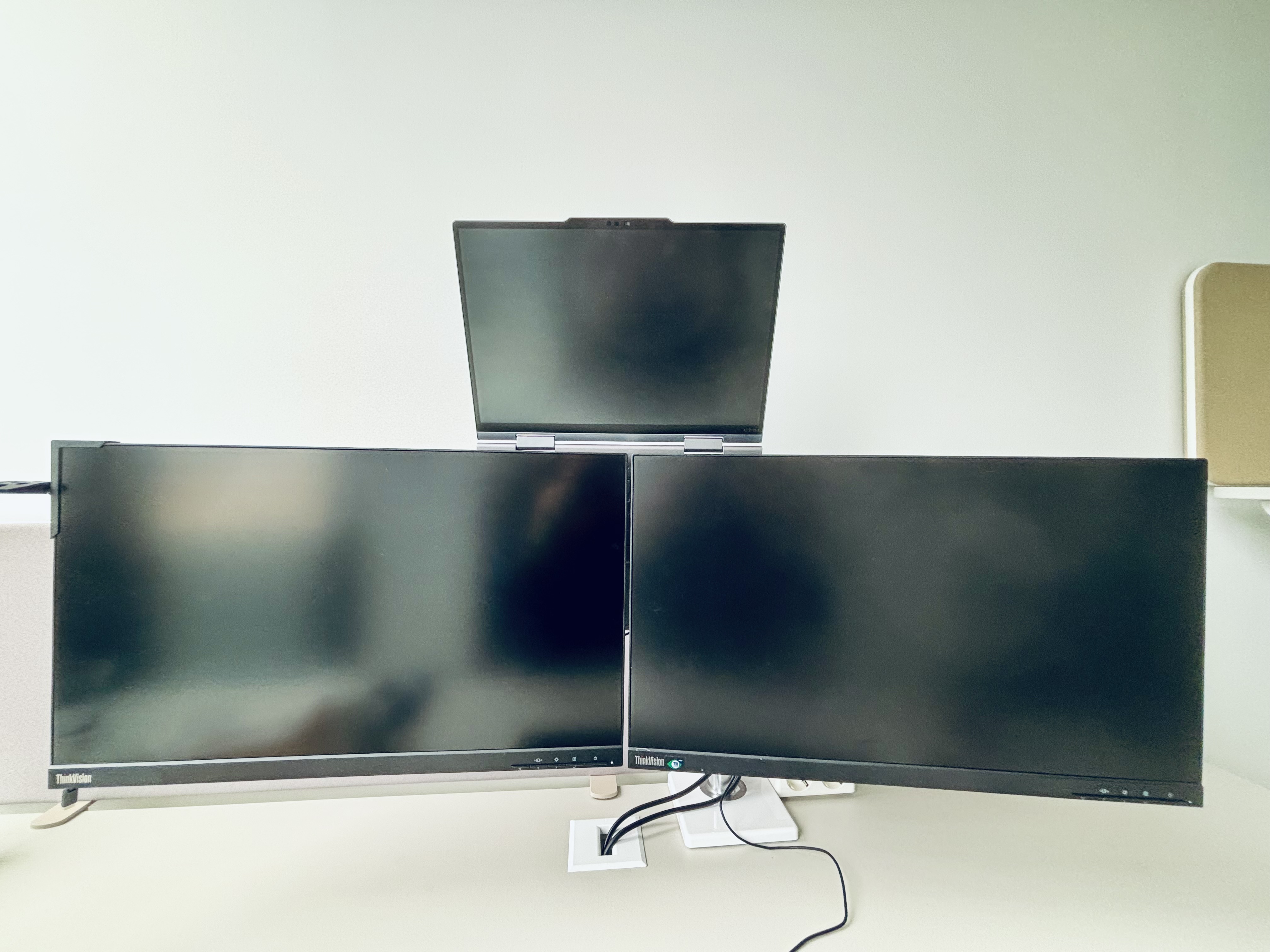 Laptop Holder (Lenovo X1/Humanscale/ThinkVision)