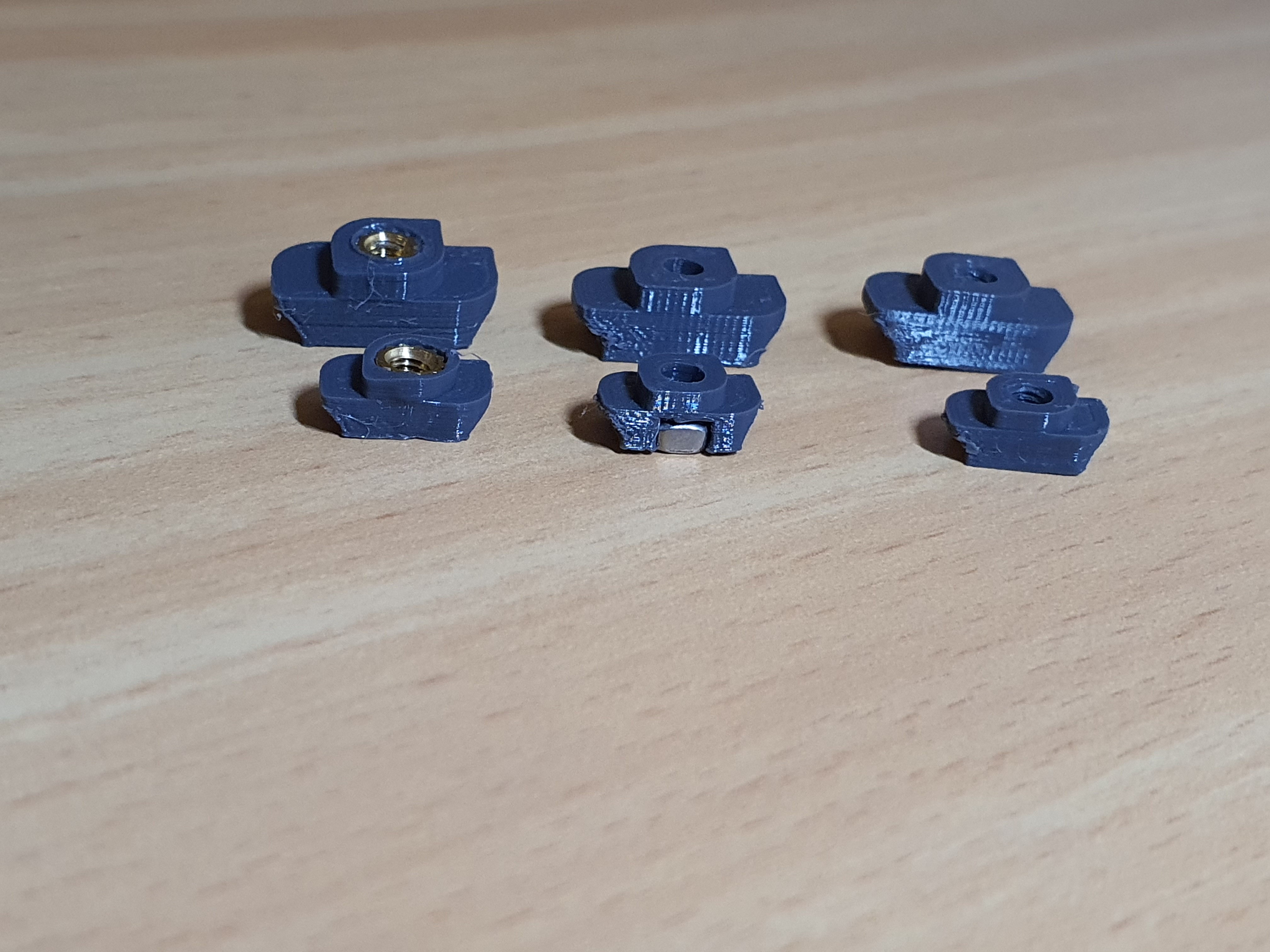 2020 and 3030 Hammernuts / T-slot Nuts for aluminium extrusions