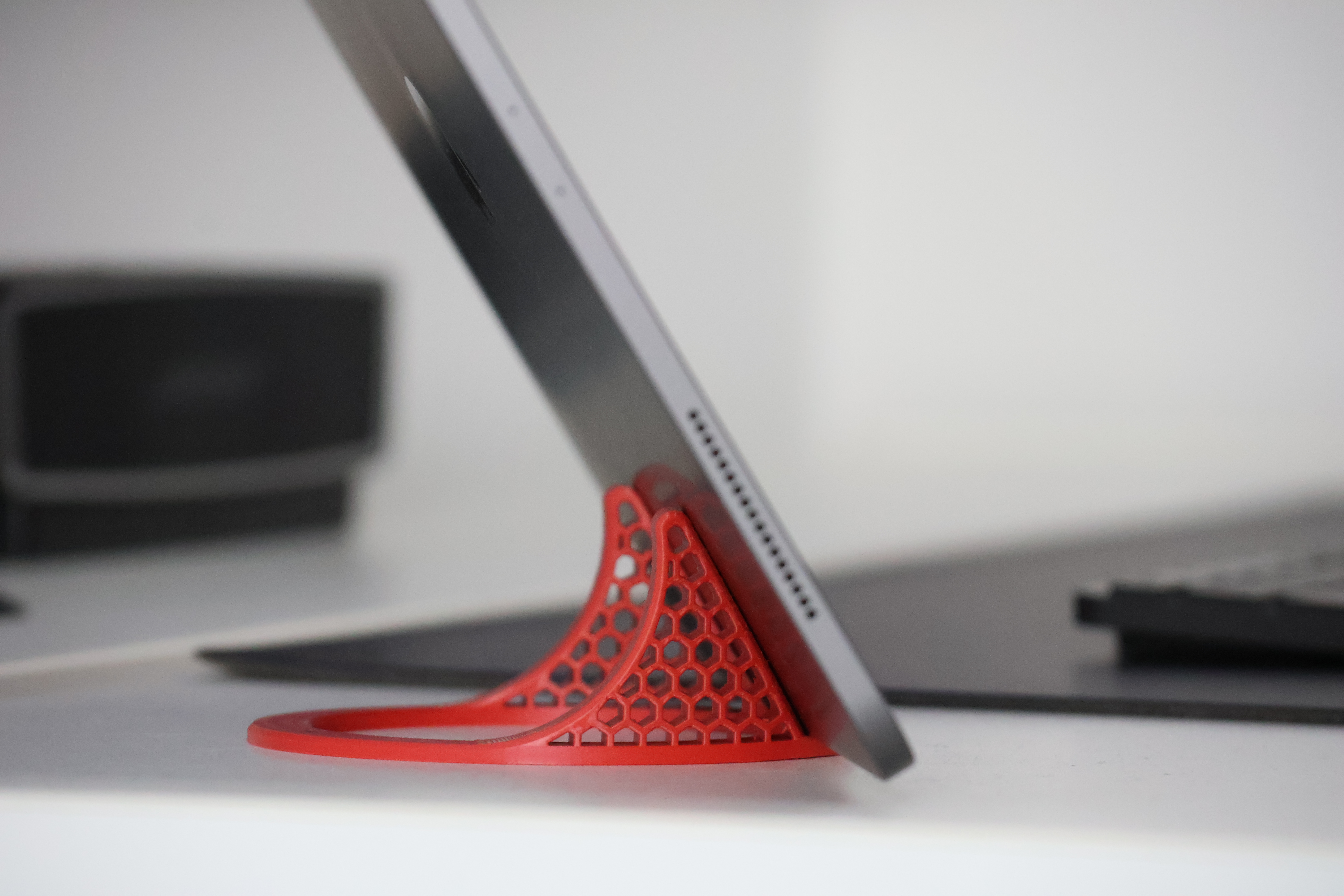 Miniatura 3 do modelo 3D IPad Stand (honeycomb version)