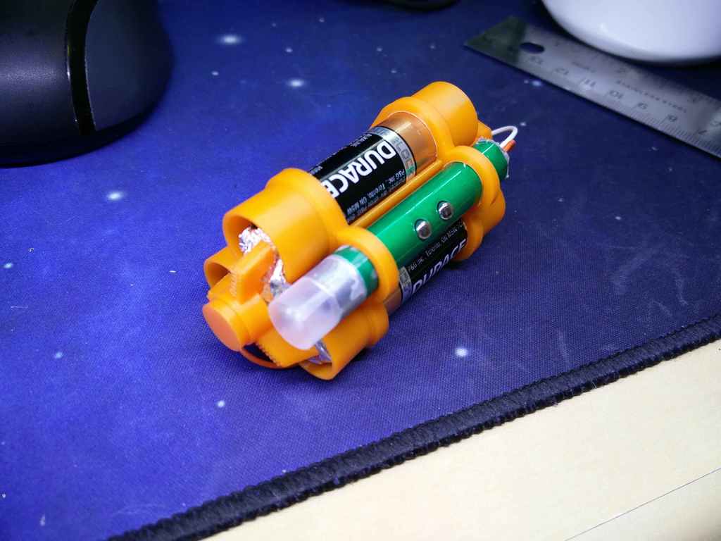 Miniatura 2 do modelo 3D Laser AA Battery Mount