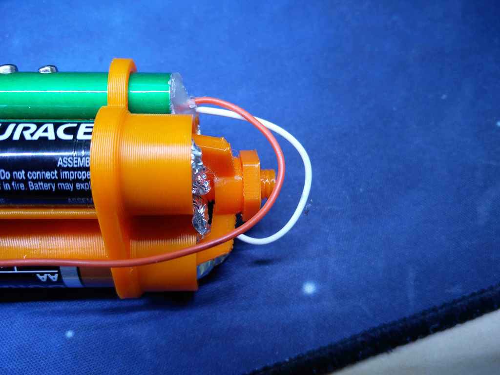 Miniatura 8 do modelo 3D Laser AA Battery Mount