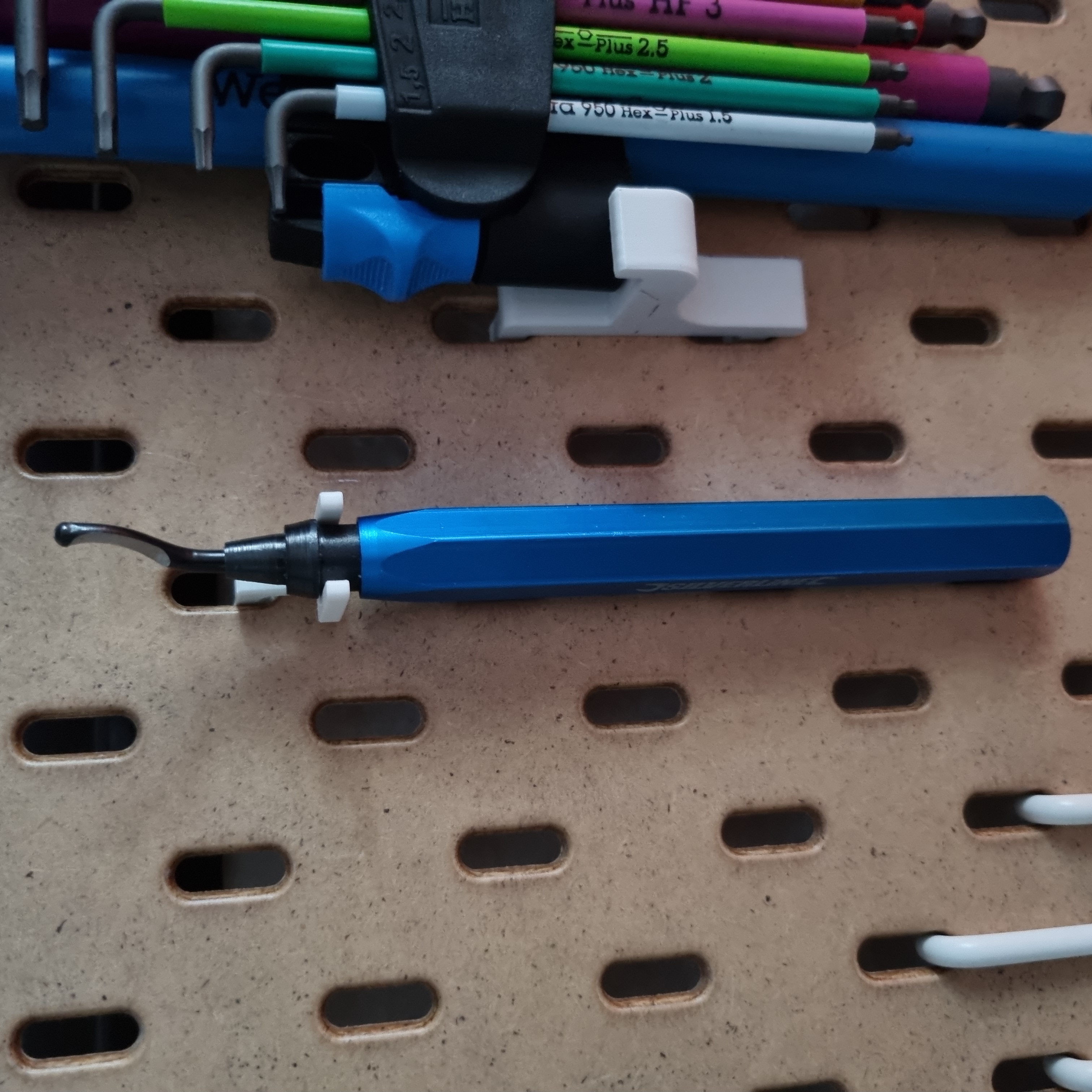 IKEA Skadis deburrer holder