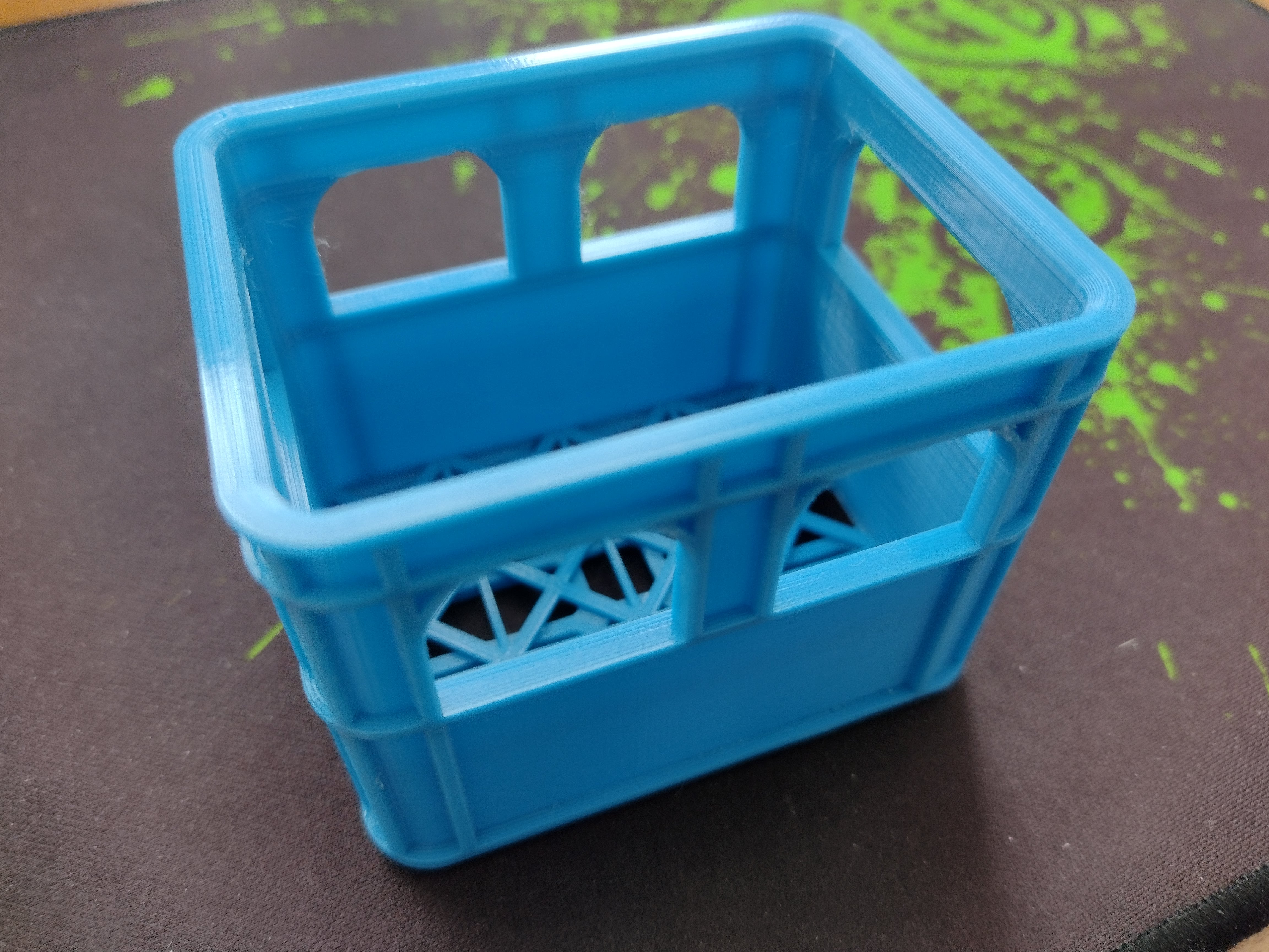 Customizable & stackable beer crate for all types of batteries — thumbnail 12