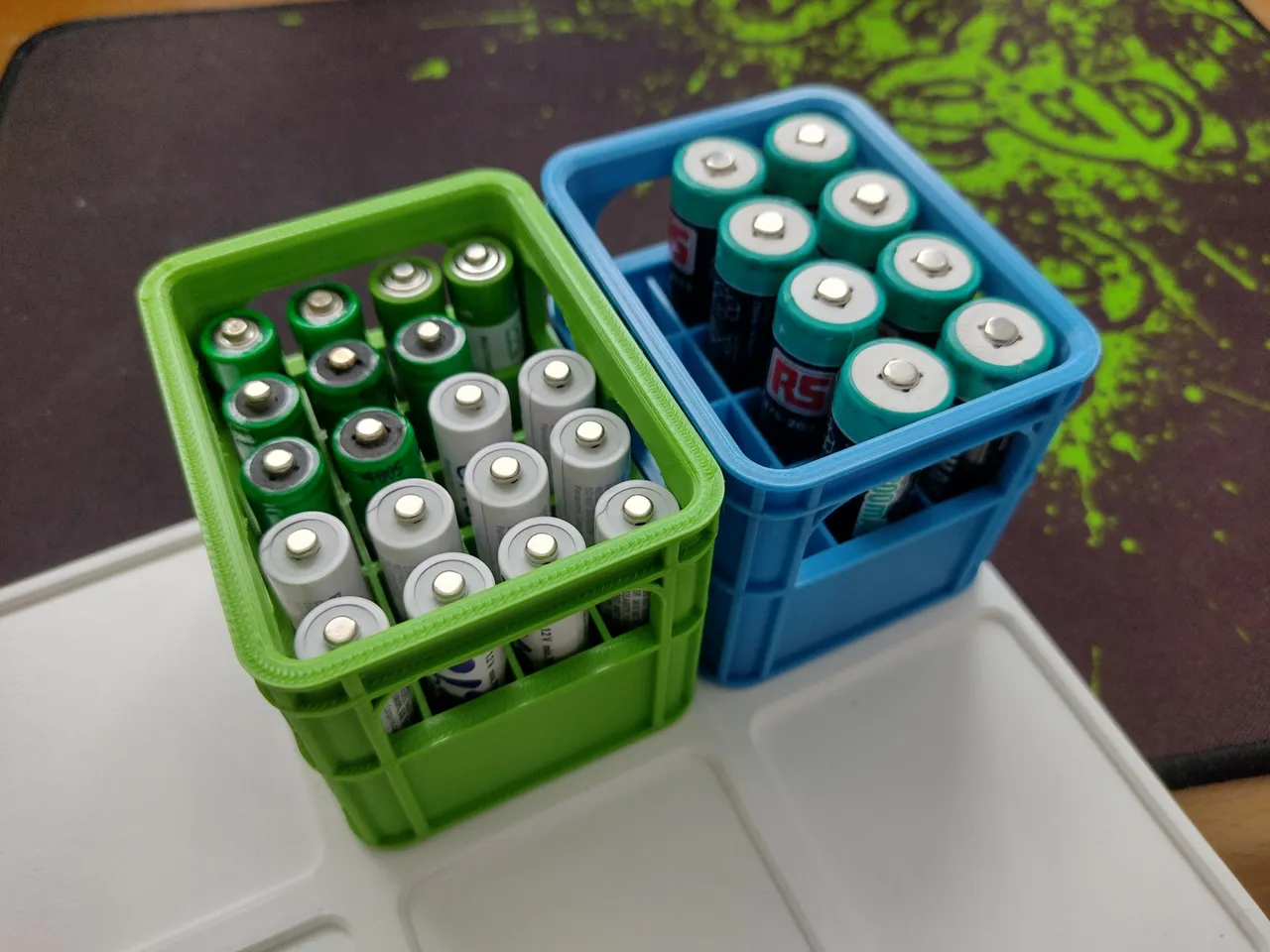 Customizable & stackable beer crate for all types of batteries by CAD-Guy, Download free STL model