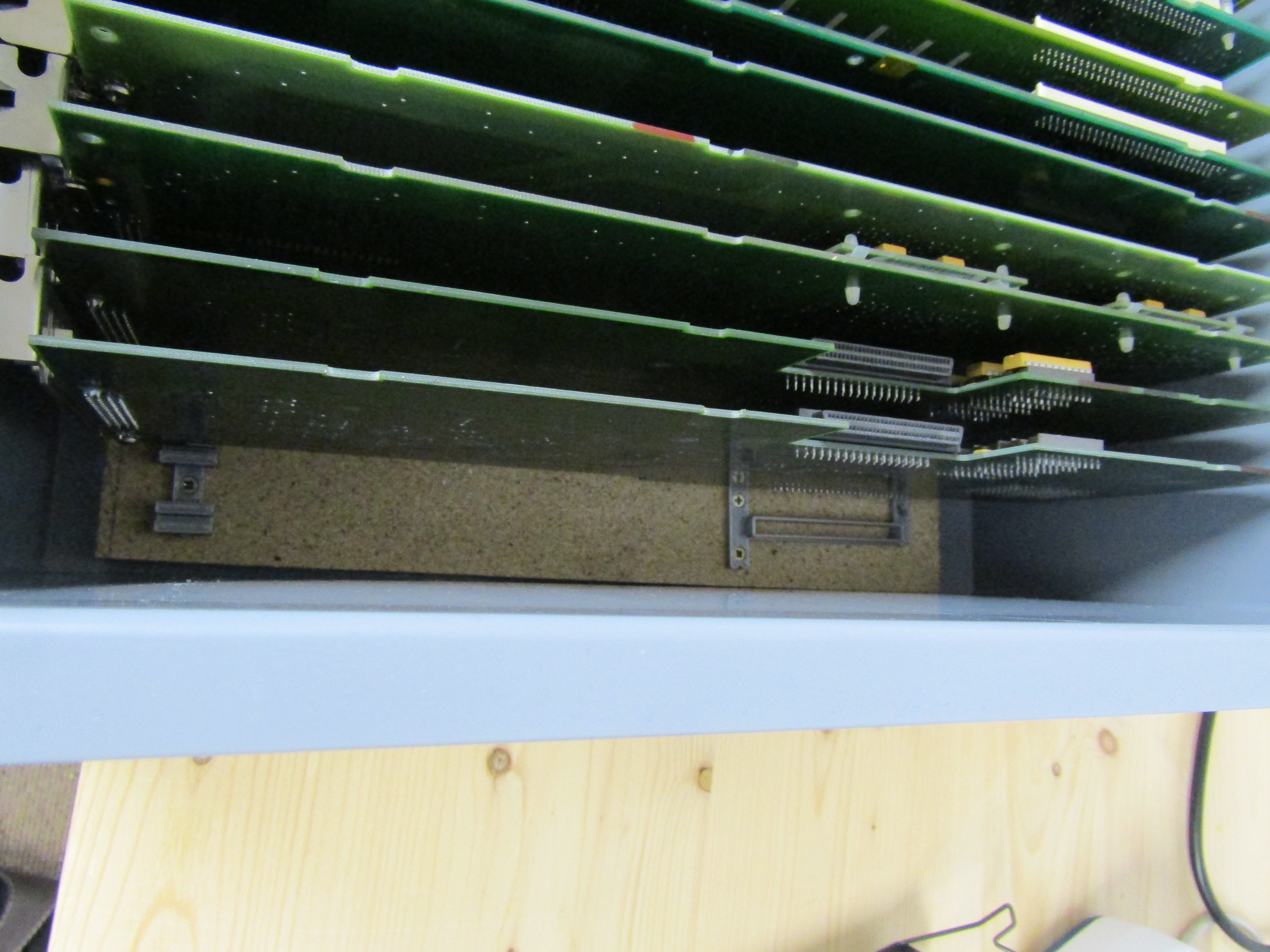 Extension card holder for storing HP GSC cards