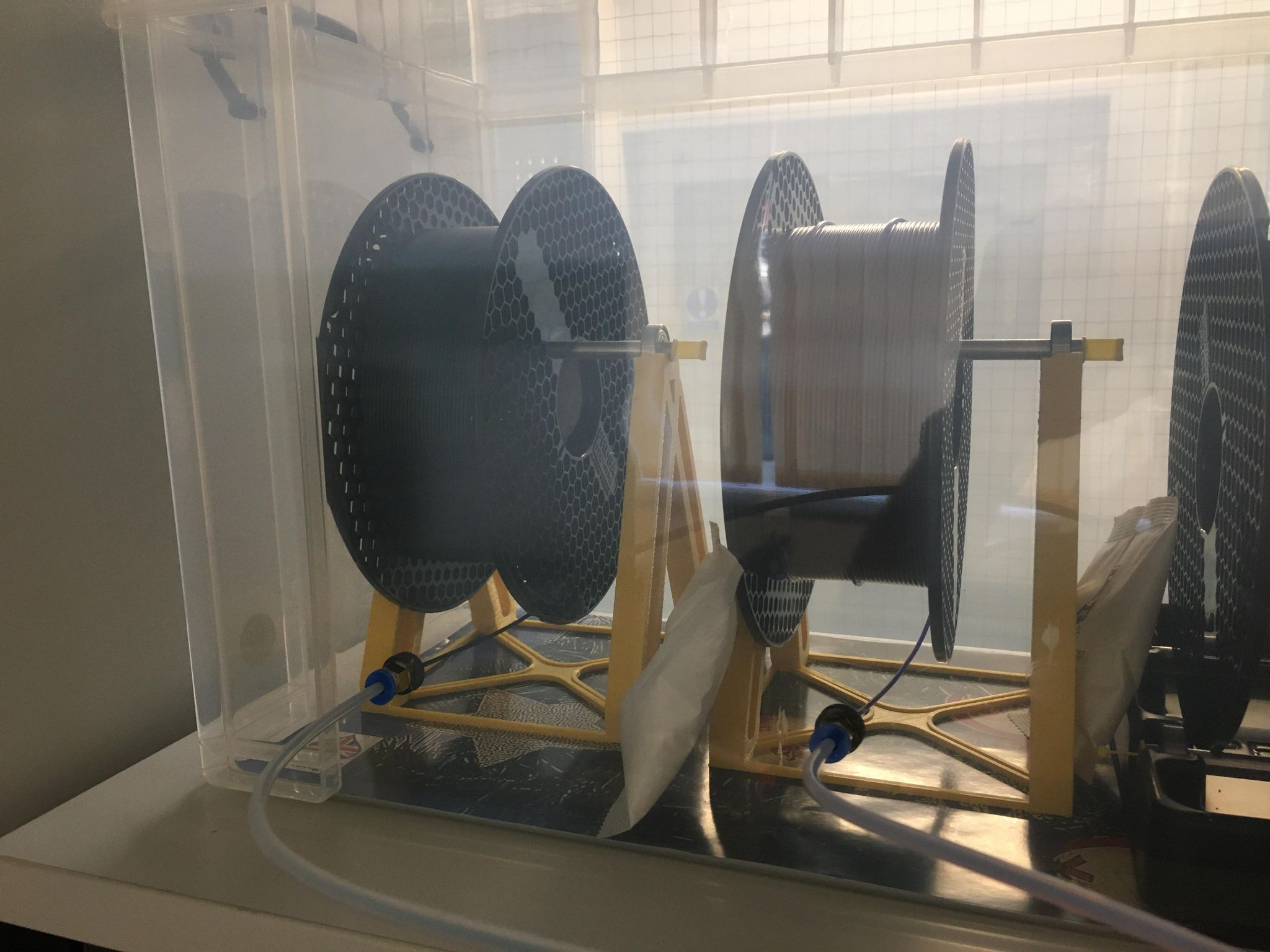 Filament stand using MM2 roller