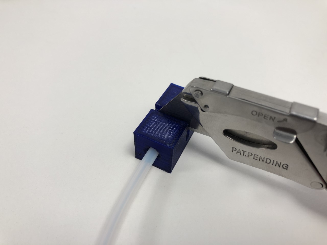 Simple PTFE tube cutter