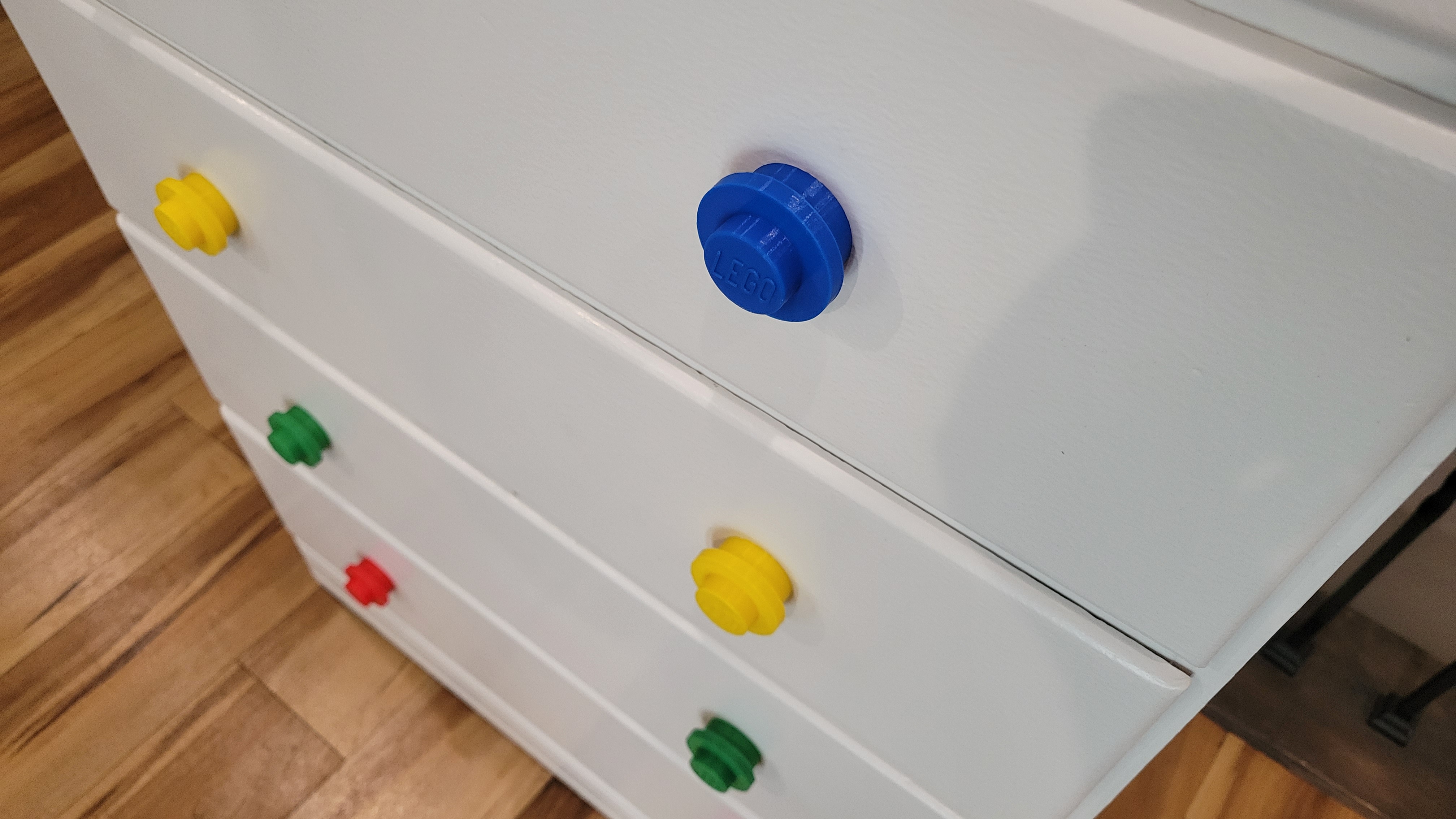 Lego dresser online knobs