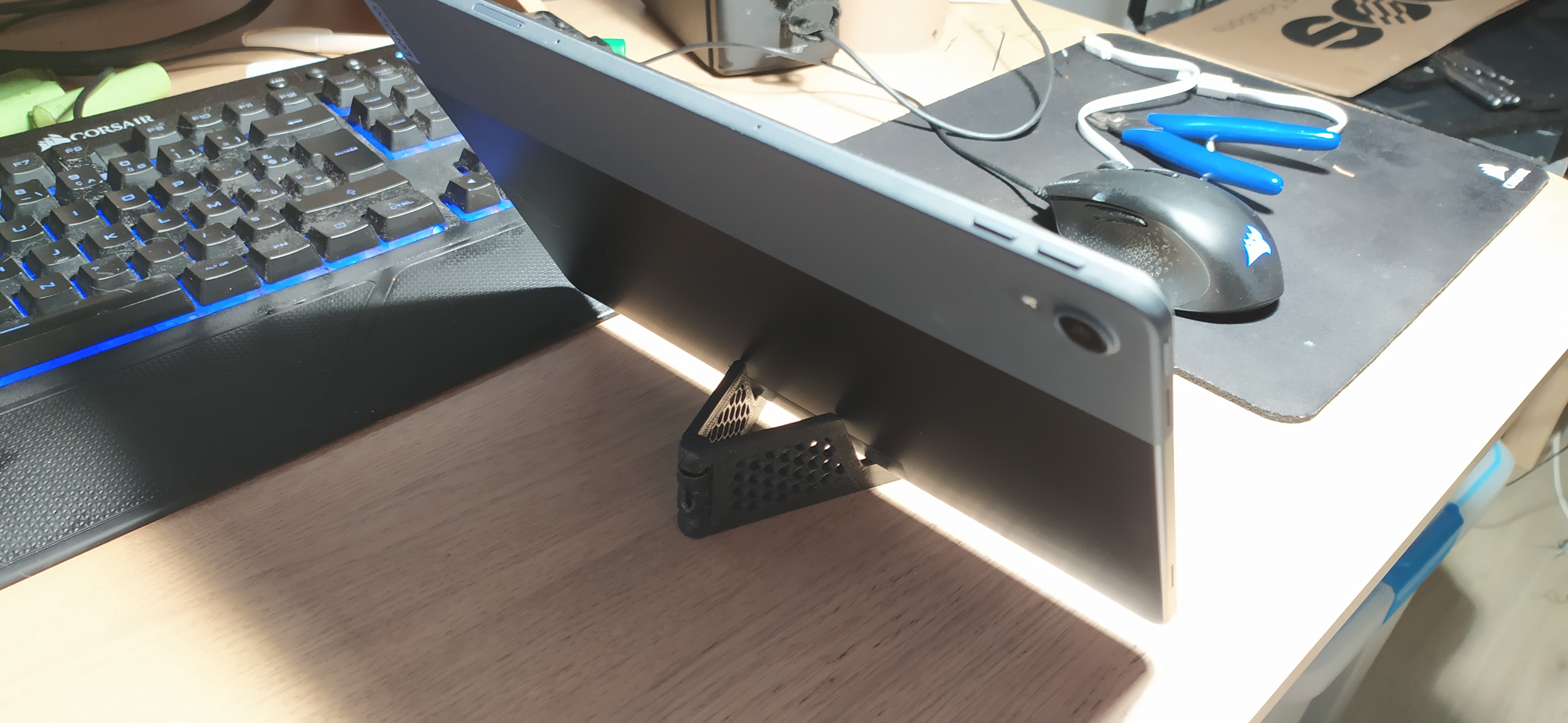 Miniatura 5 do modelo 3D Foldabe Phone/tablet Stand