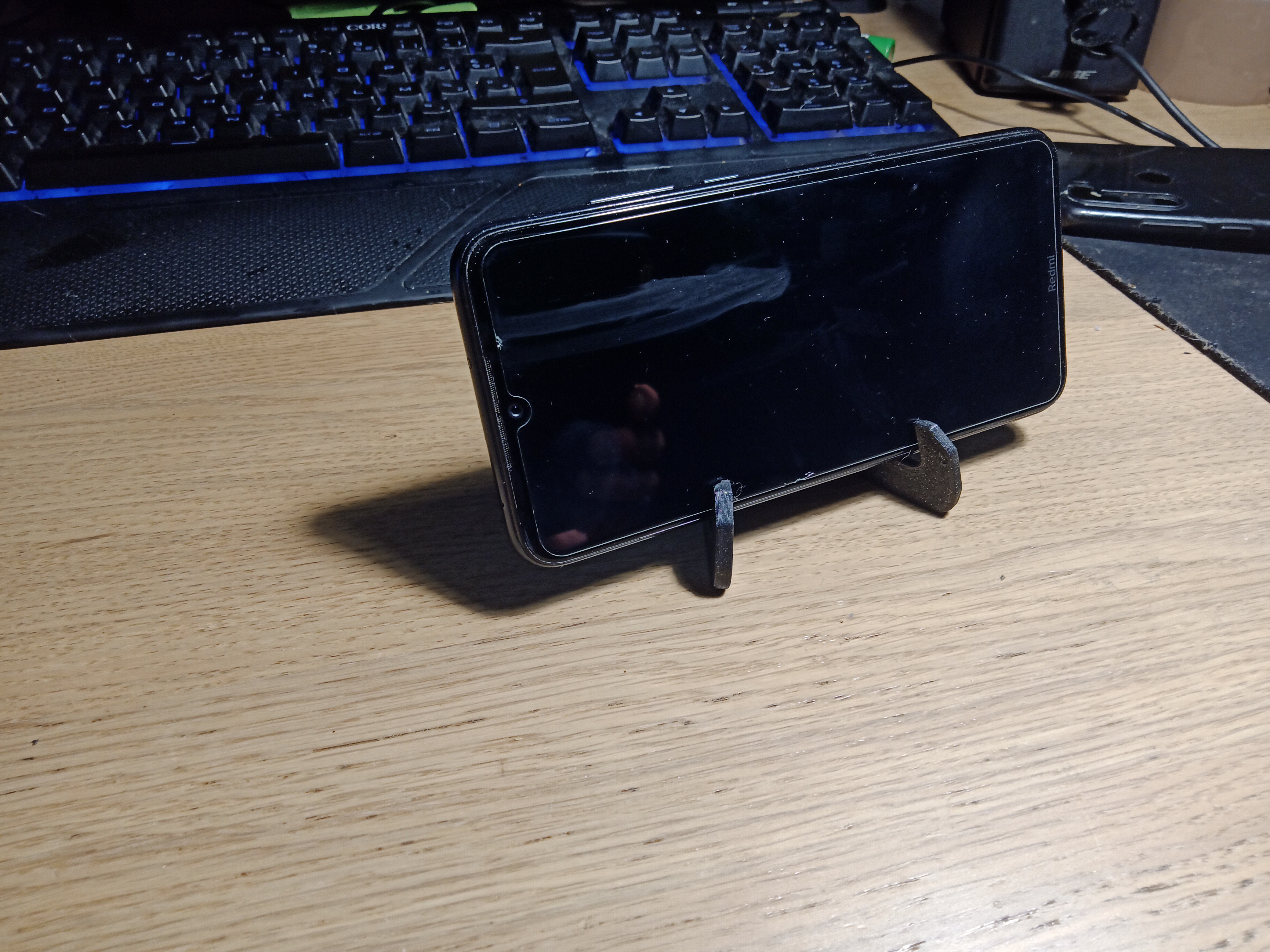 Miniatura 3 do modelo 3D Foldabe Phone/tablet Stand