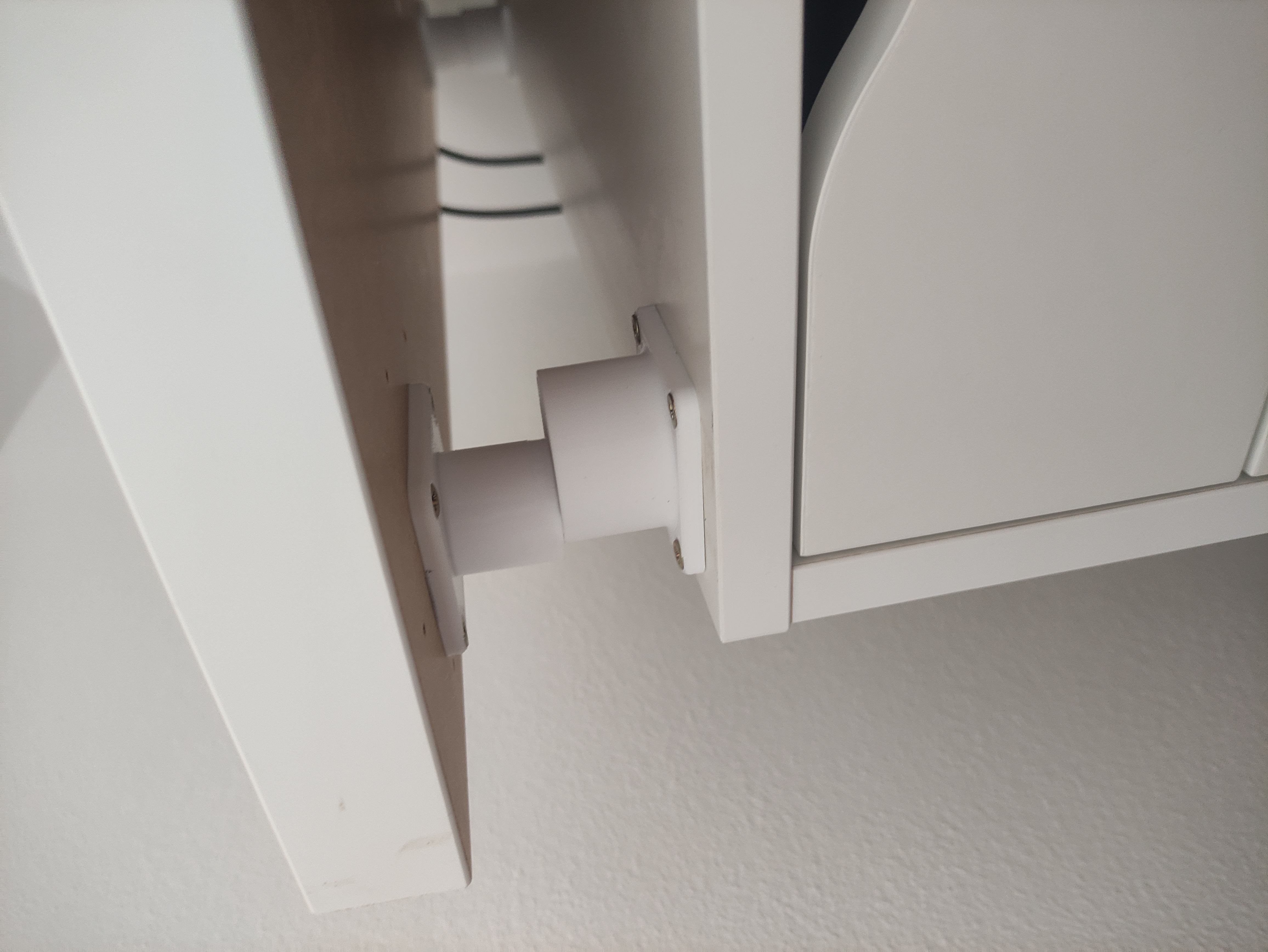 Ikea Small table leg, worktop mount/Malá nožka ke stolu, uchycení pracovní desky