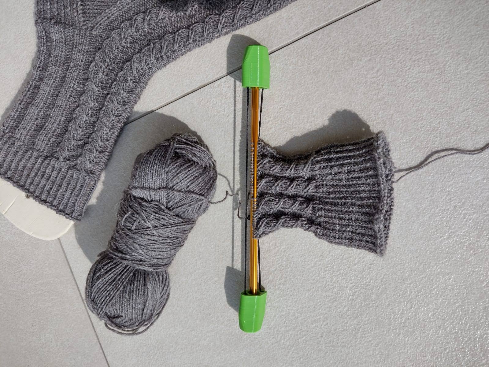 Stitch stoppers / Needle garage