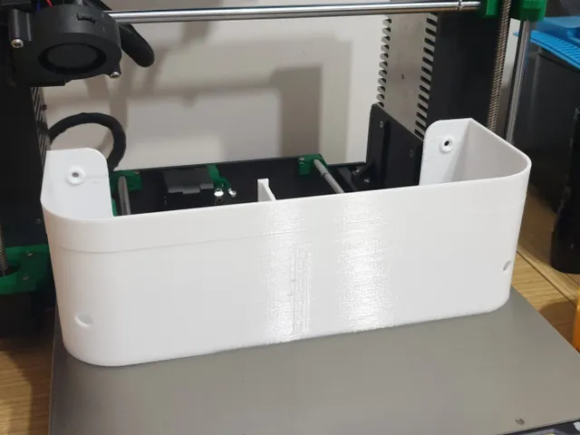 Cabinet shelf
