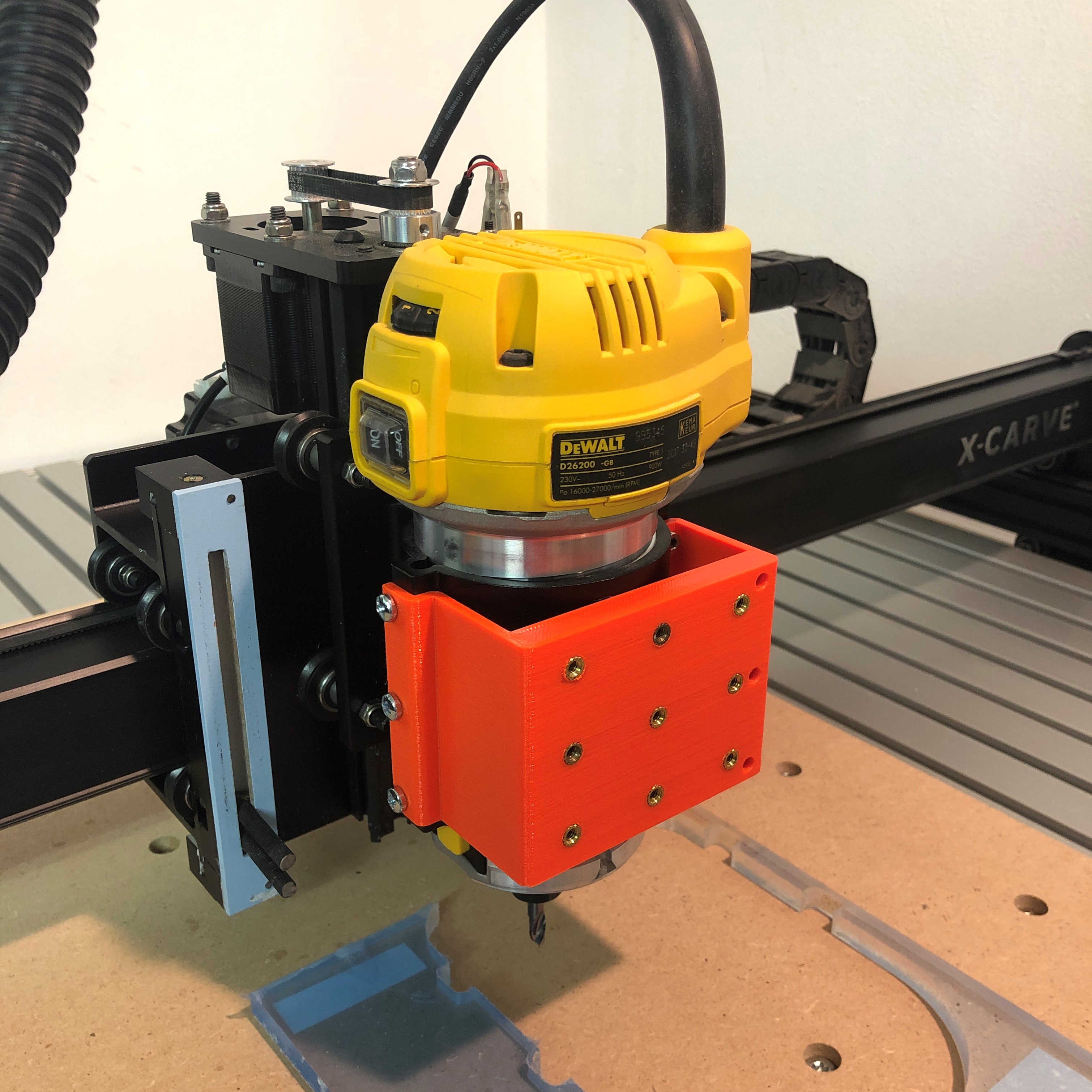 Inventables X-Carve universal Dewalt 611 mounting bracket