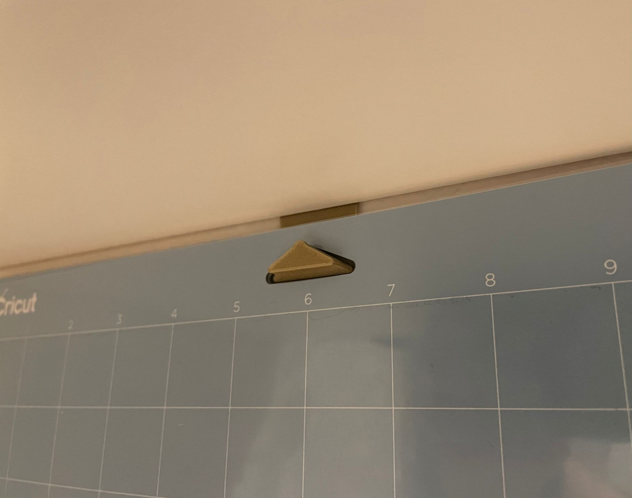 Miniatura 2 do modelo 3D Cricut mat grip hook
