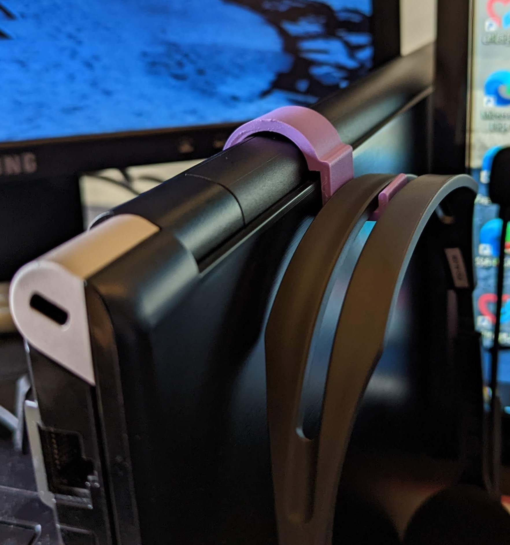Toshiba Tecra Dynabook Headphone Hook