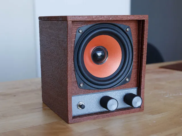 Lofipi lo-fi speaker