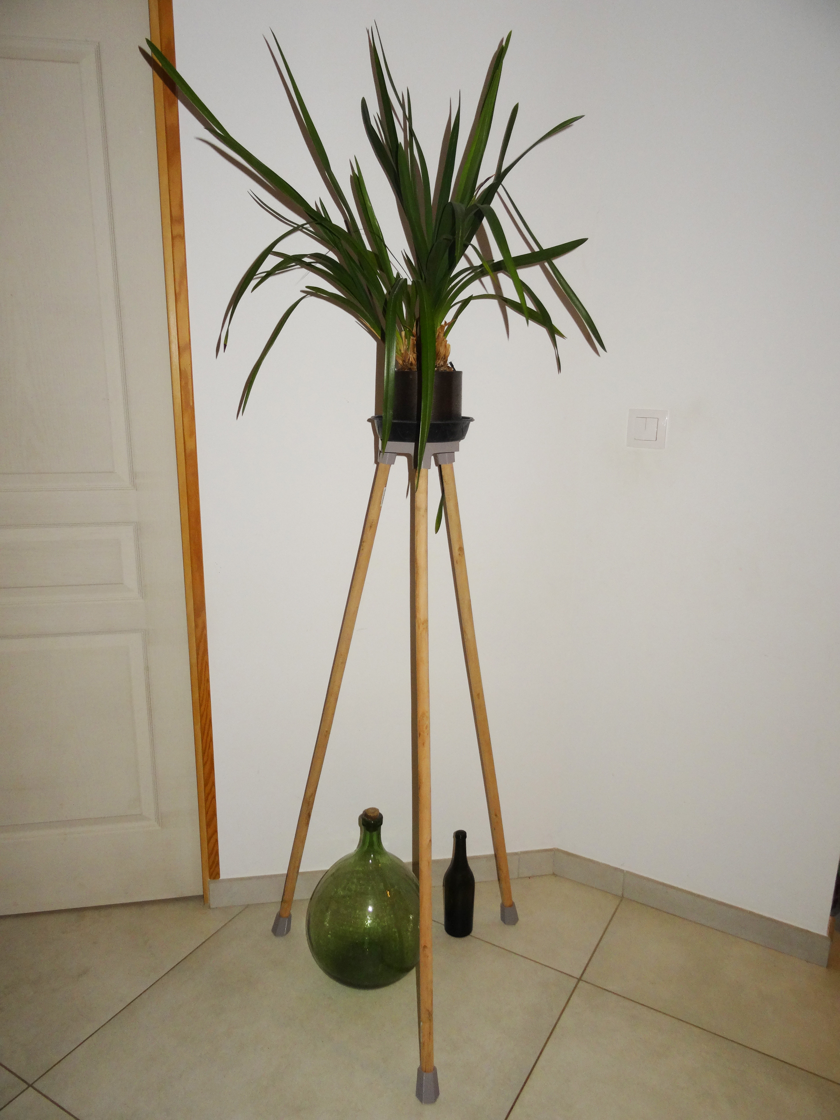 honeycomb plant stand table broomsticks