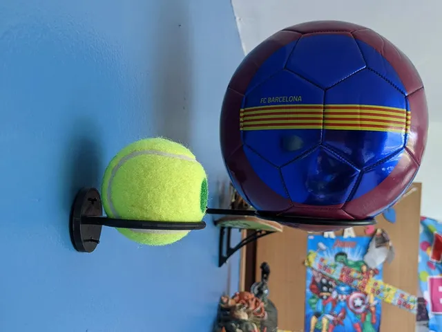 Tennisball wallmount / Baseball wallmount