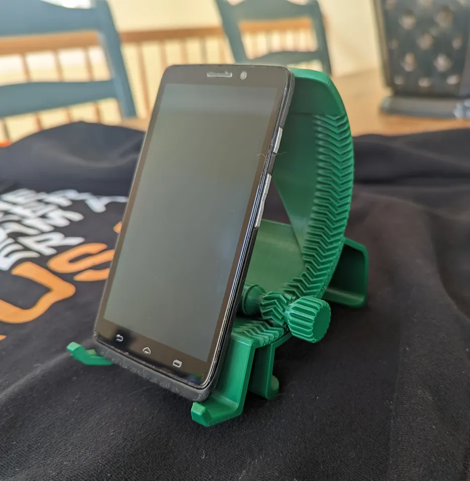Phone Holder, smooth tilt adjustment, prints in place by E