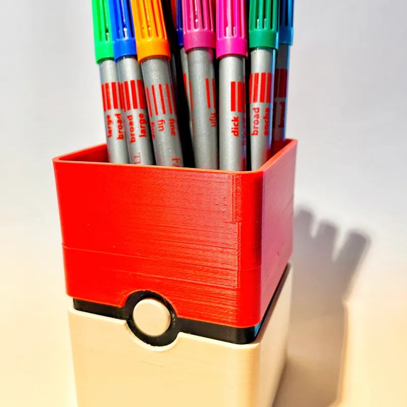 3D file Pencil Holder Pokeball ✏️・3D printer model to download