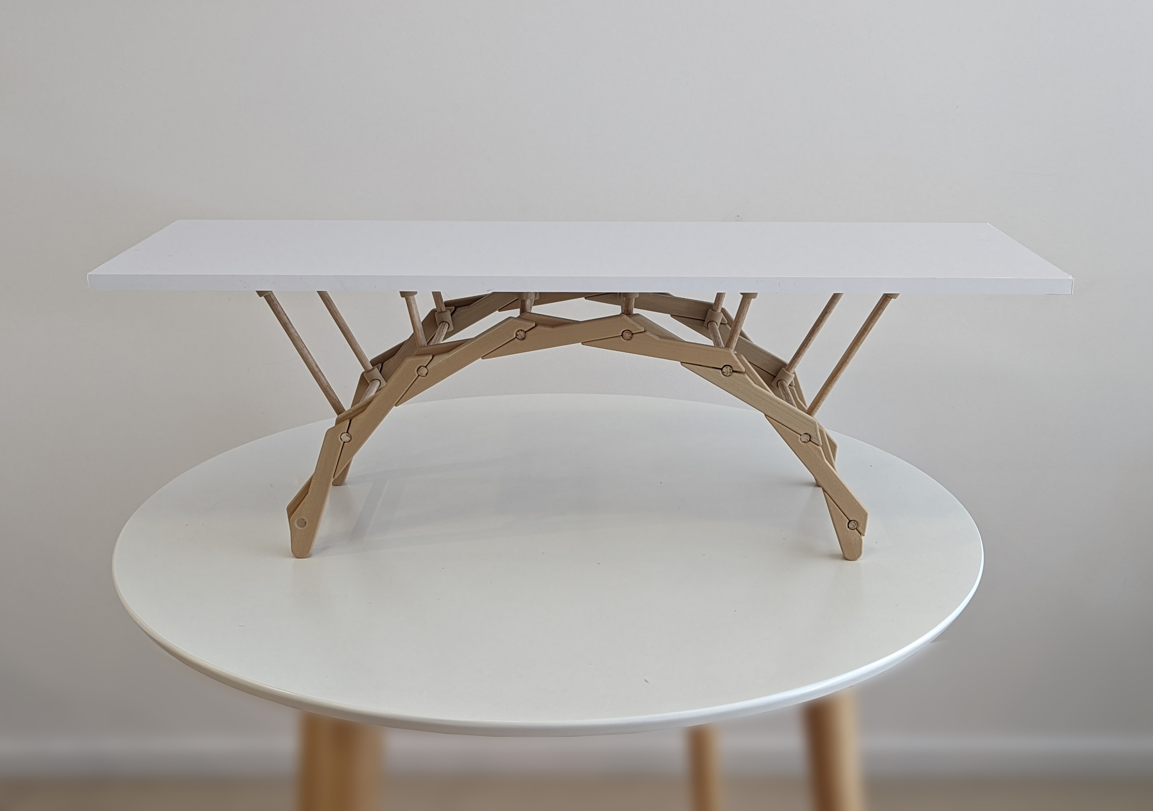 Miniatura 2 do modelo 3D Da Vinci Table