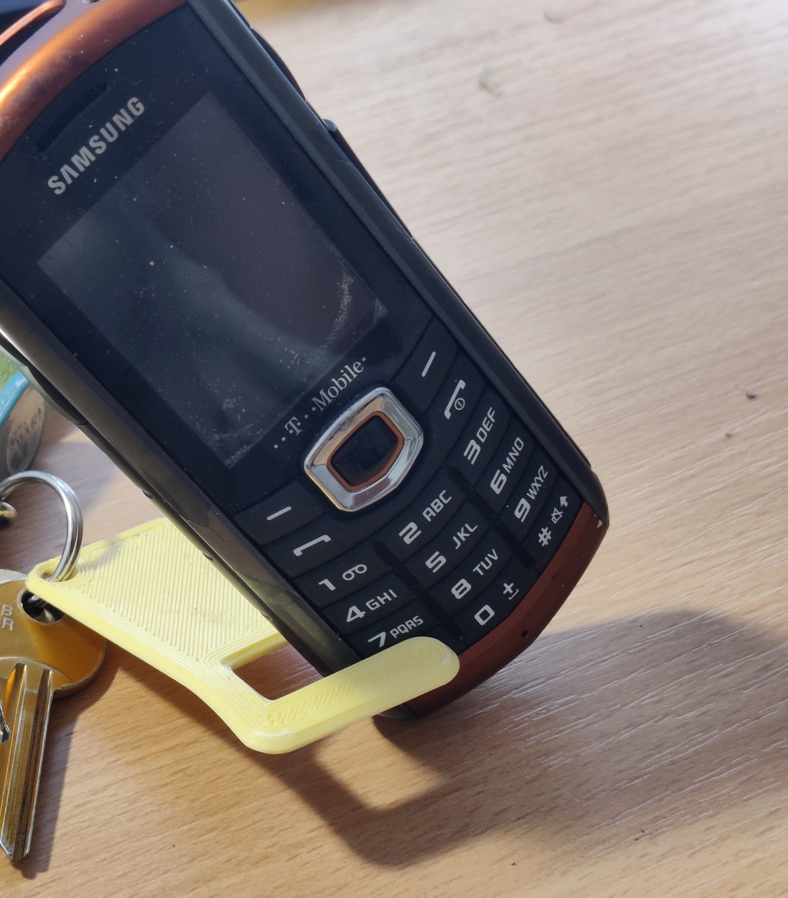 Miniatura 4 do modelo 3D Keychain Phone Stand