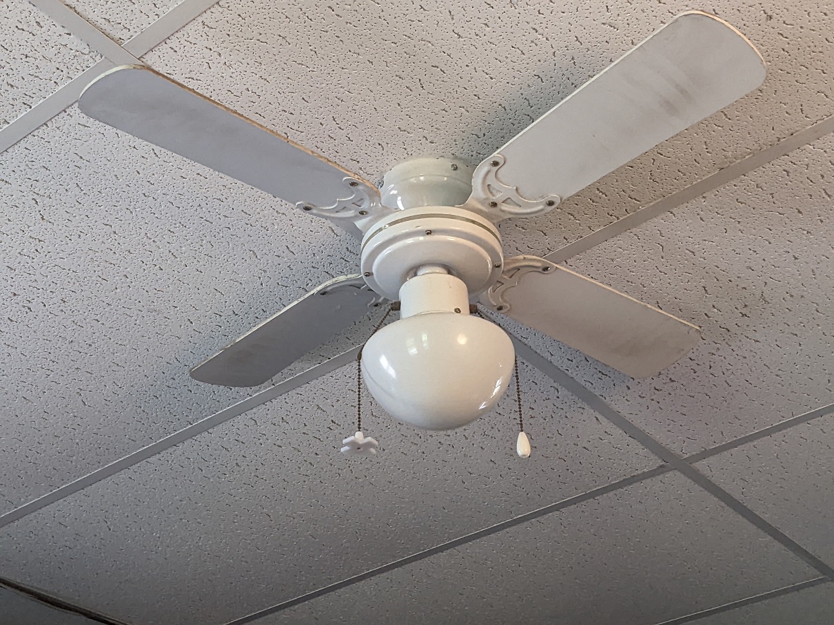 Miniatura 2 do modelo 3D Ceiling fan pull tabs