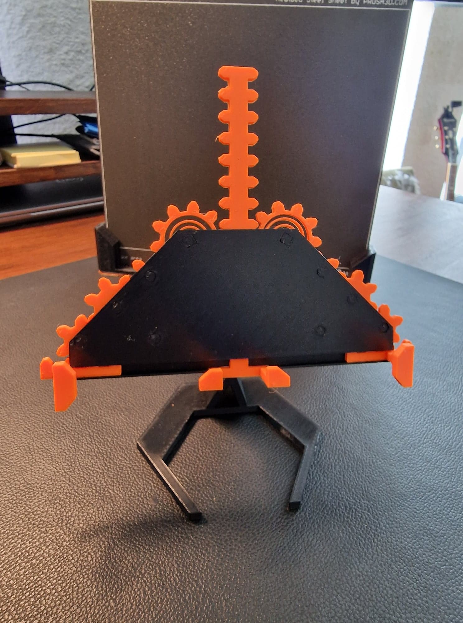 Mechanical phone stand mk1