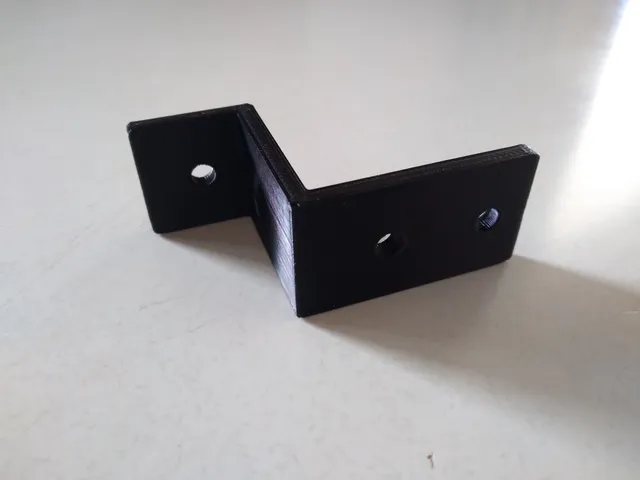 Filament runout sensor mount